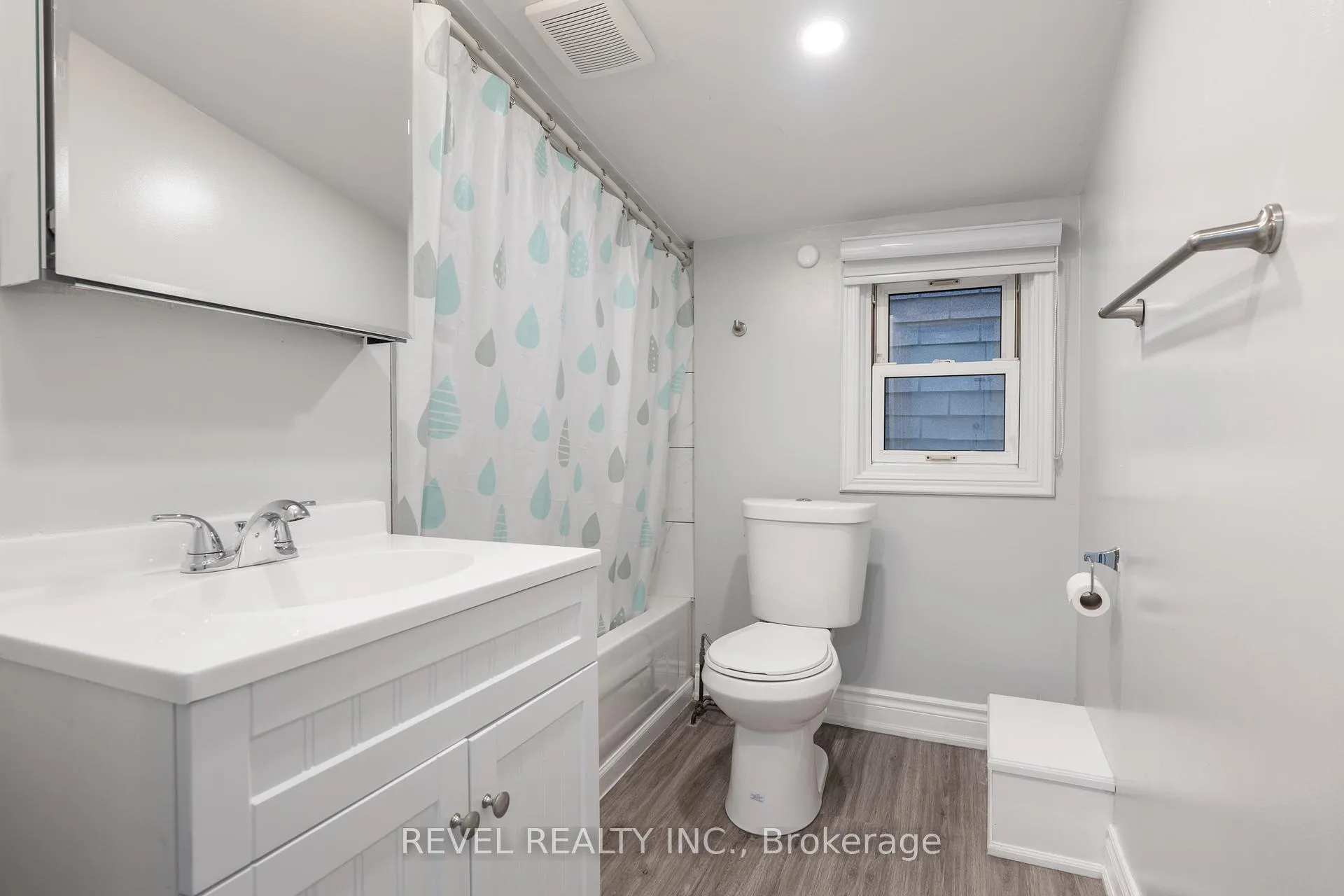 Photo 36 of 34 Sherman Avenue S, Hamilton, Gibson — HOMEH