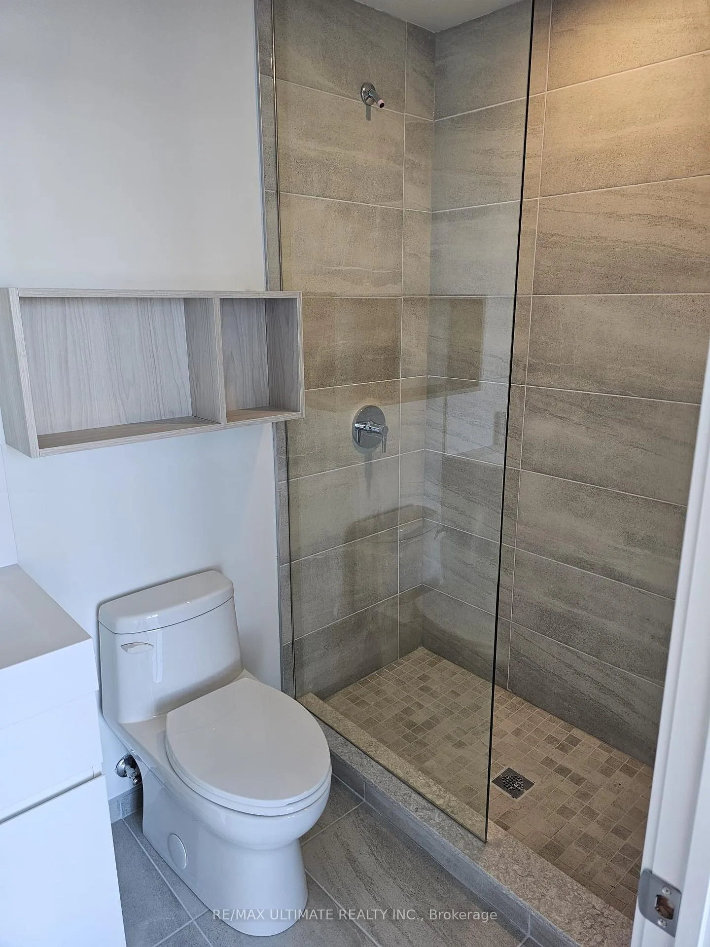 Photo 7 of Unit 2108, 39 Mary Street, Barrie, City Centre — HOMEH