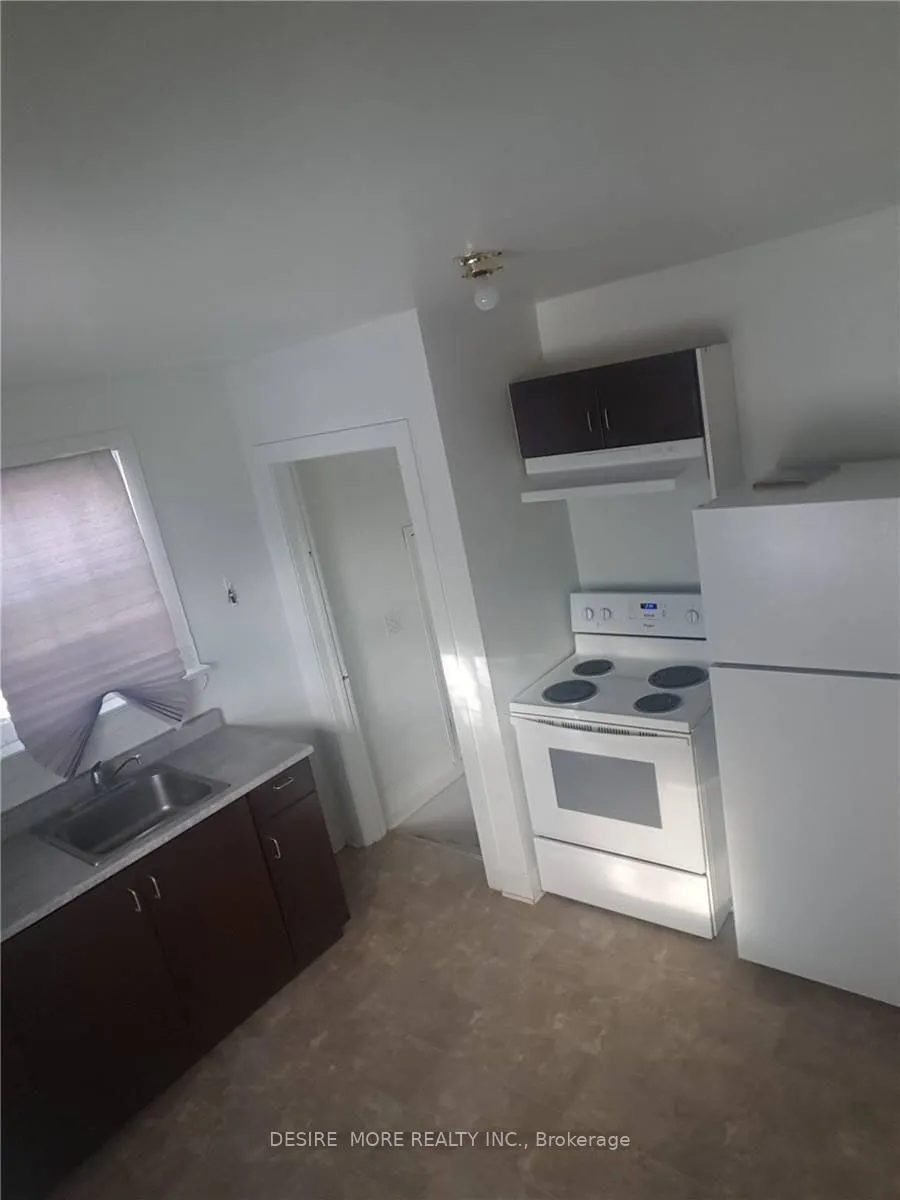 Photo 2 of 421 Yonge Street, Barrie, Painswick North — HOMEH