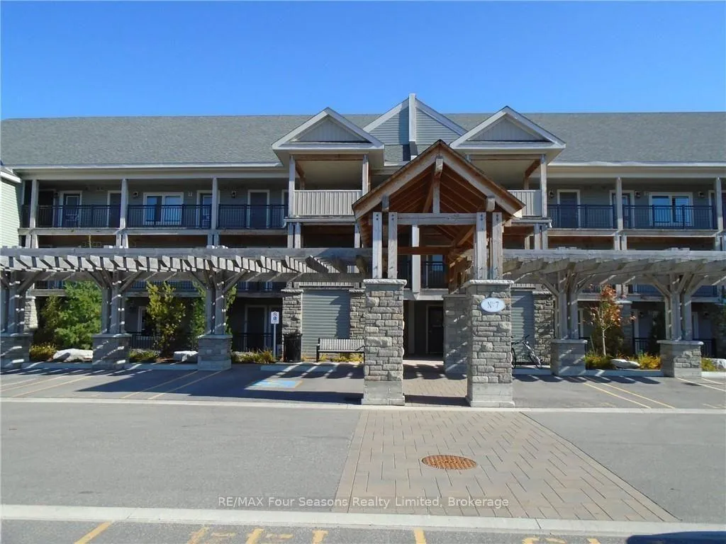 Front of Unit 301, 7 Anchorage Crescent