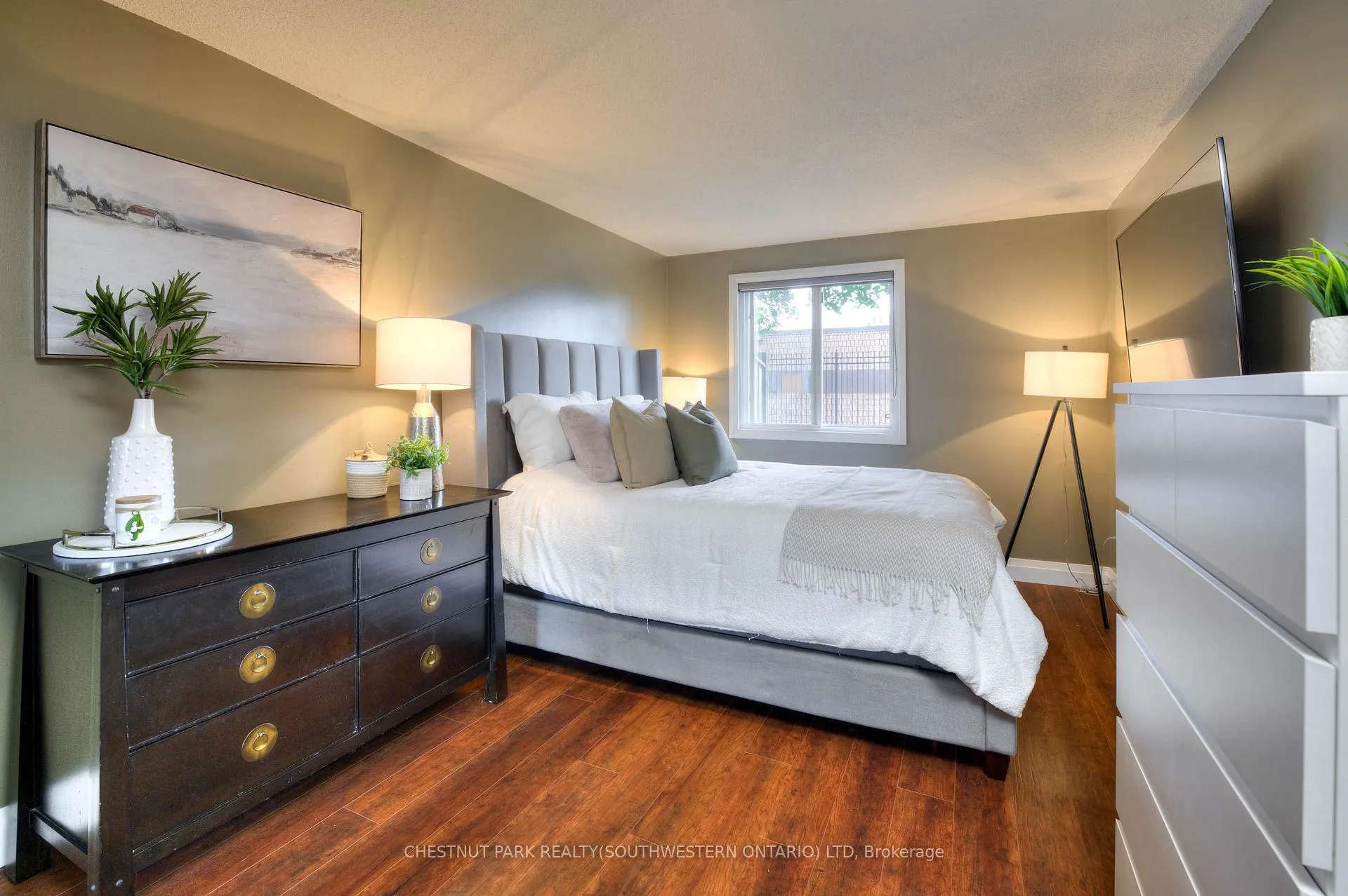 Photo 16 of Unit 105, 276 Eiwo Court, Waterloo, Lincoln Village — HOMEH
