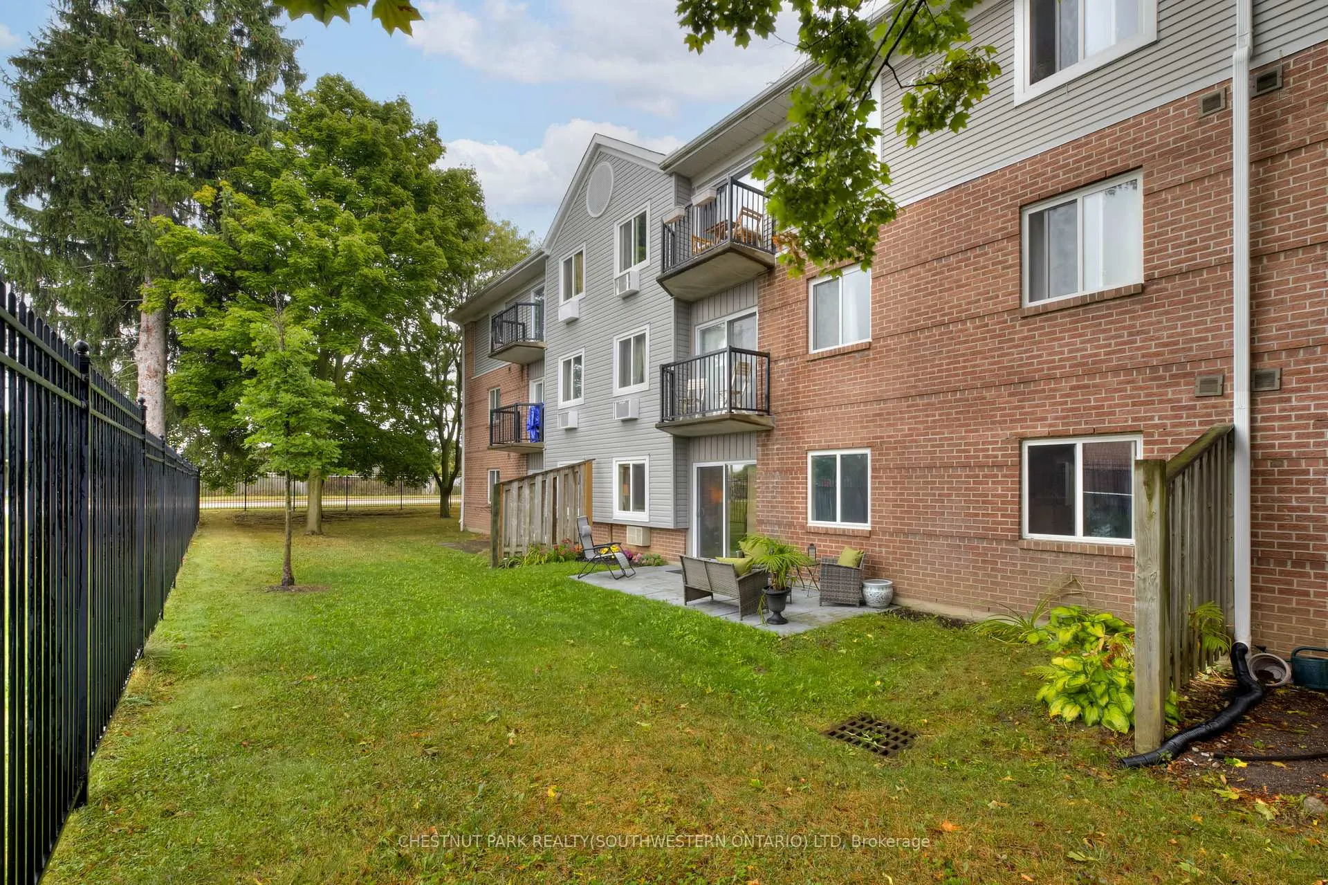 Photo 21 of Unit 105, 276 Eiwo Court, Waterloo, Lincoln Village — HOMEH