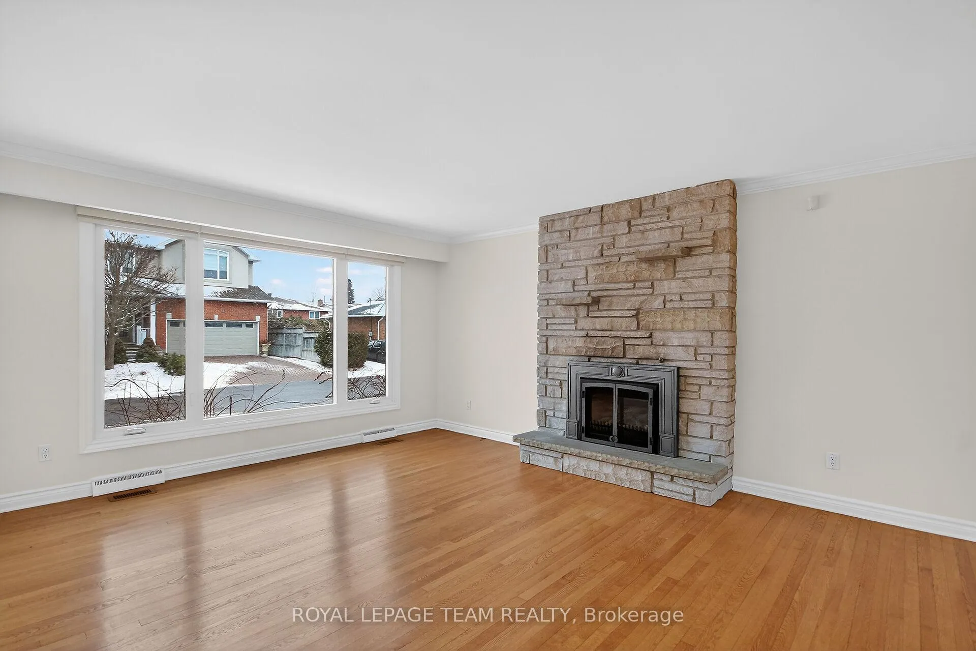 Photo 7 of 1264 Notting Hill Avenue, Ottawa, Ellwood — HOMEH