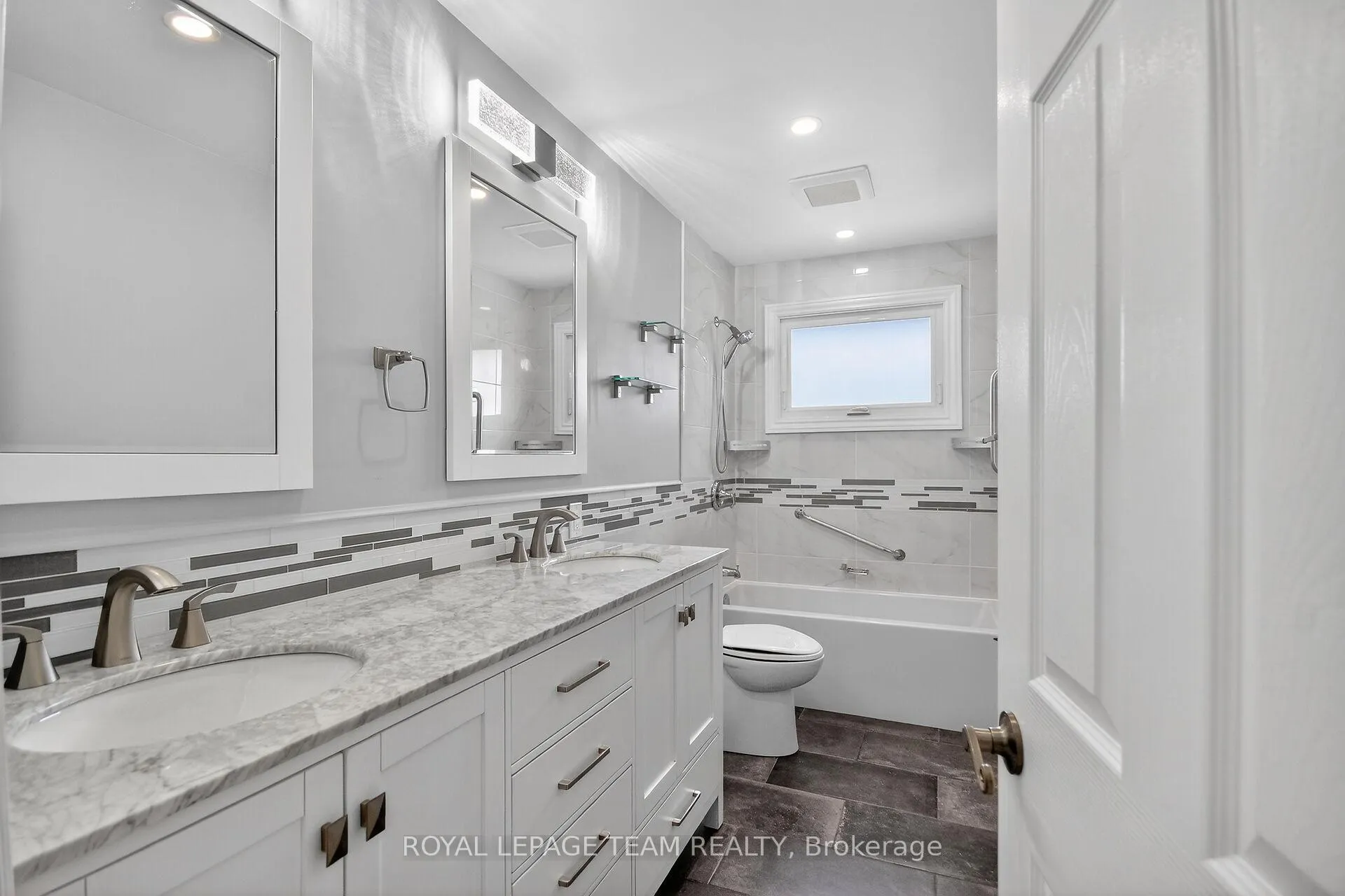 Photo 15 of 1264 Notting Hill Avenue, Ottawa, Ellwood — HOMEH