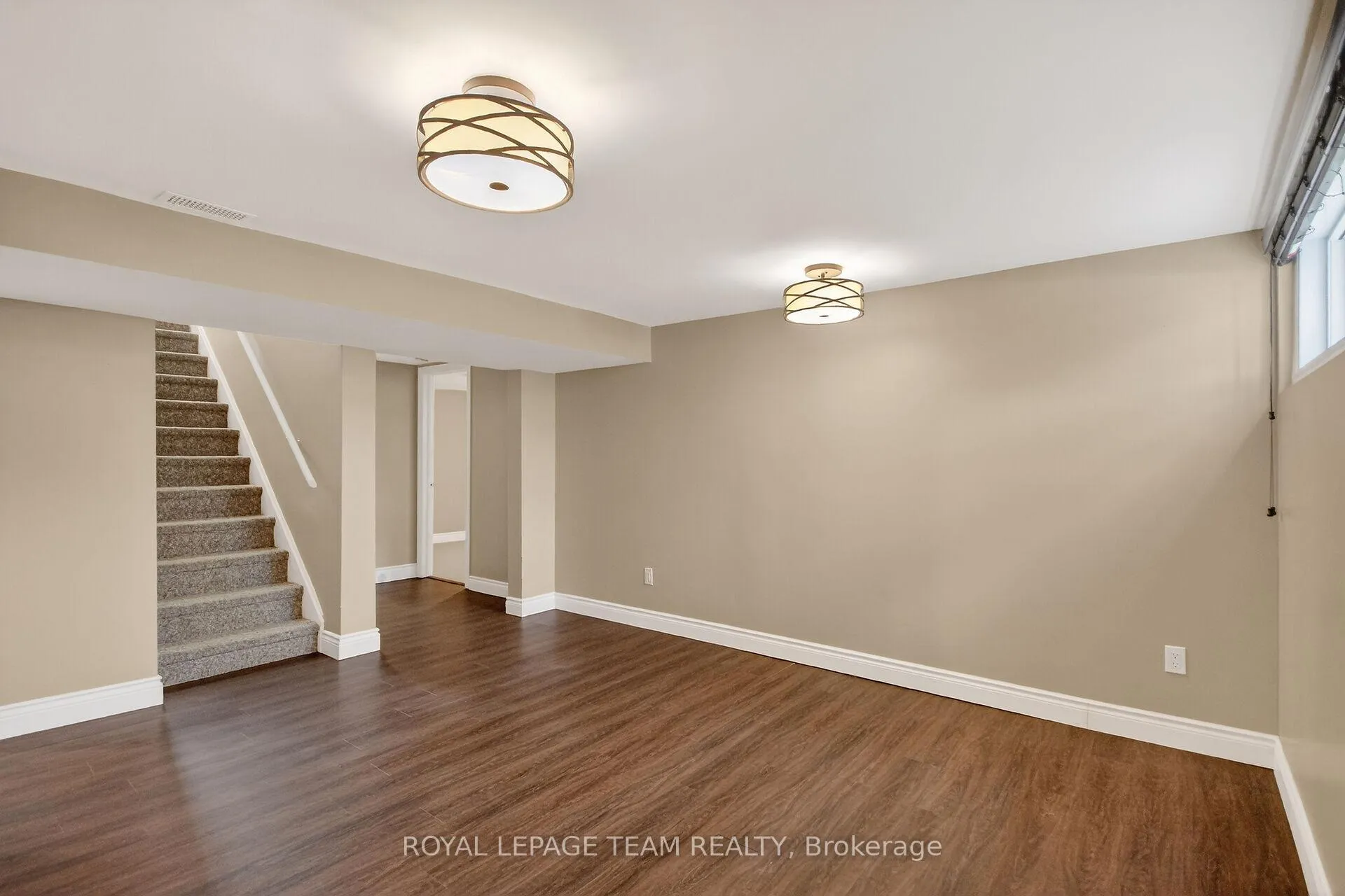 Photo 17 of 1264 Notting Hill Avenue, Ottawa, Ellwood — HOMEH