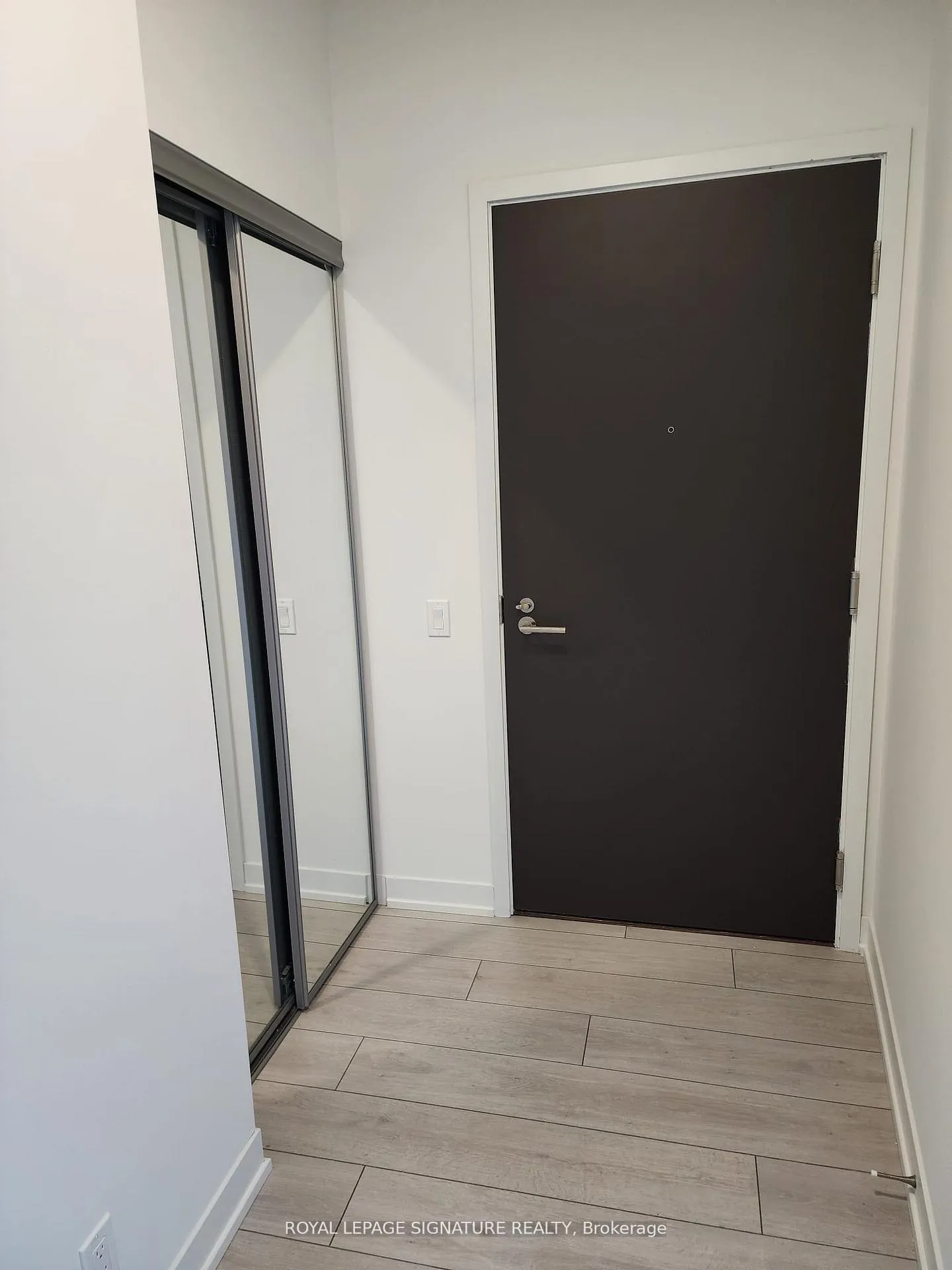 Photo 14 of Unit 1301, 39 Mary Street, Barrie, City Centre — HOMEH