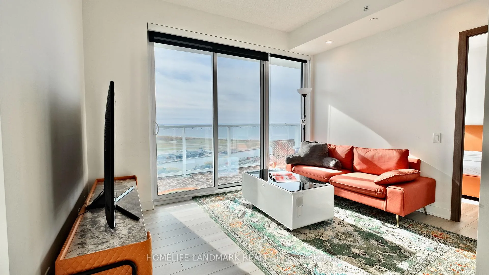 Front of Unit 4016, 17 Bathurst Street