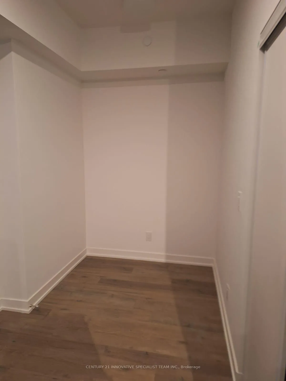 Photo 7 of Unit 204, 56 Lakeside Terrace, Barrie, Little Lake — HOMEH