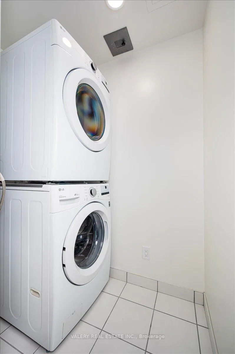 Photo 14 of Unit 1703, 8119 Birchmount Road, Markham, Unionville — HOMEH