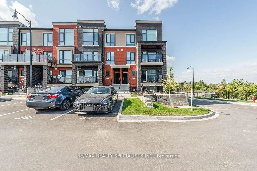 Front of Unit 15, 195 Veterans Drive