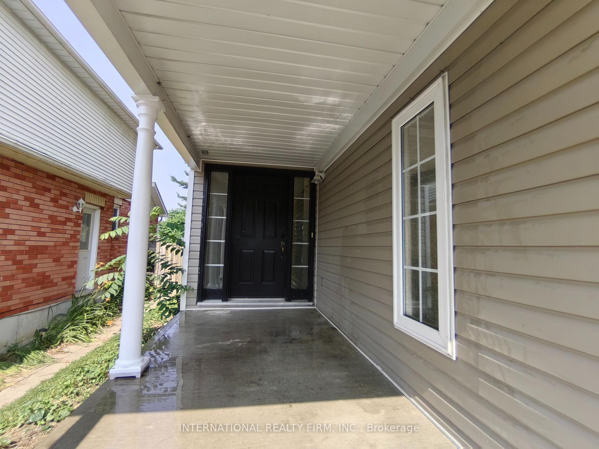 Photo 3 of Unit Main & 2nd, 14 Mann Street, Clarington, Bowmanville — HOMEH
