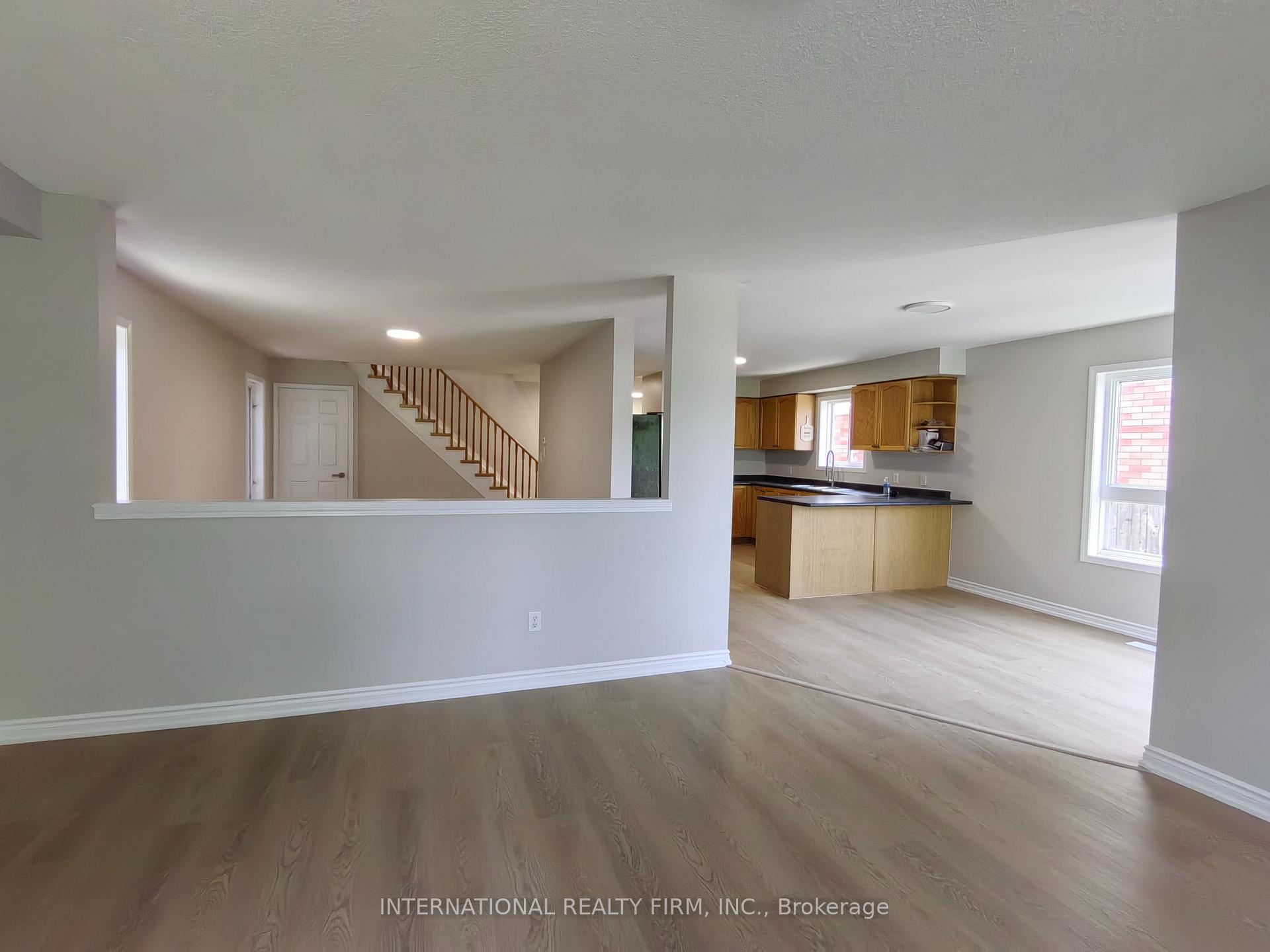 Photo 9 of Unit Main & 2nd, 14 Mann Street, Clarington, Bowmanville — HOMEH