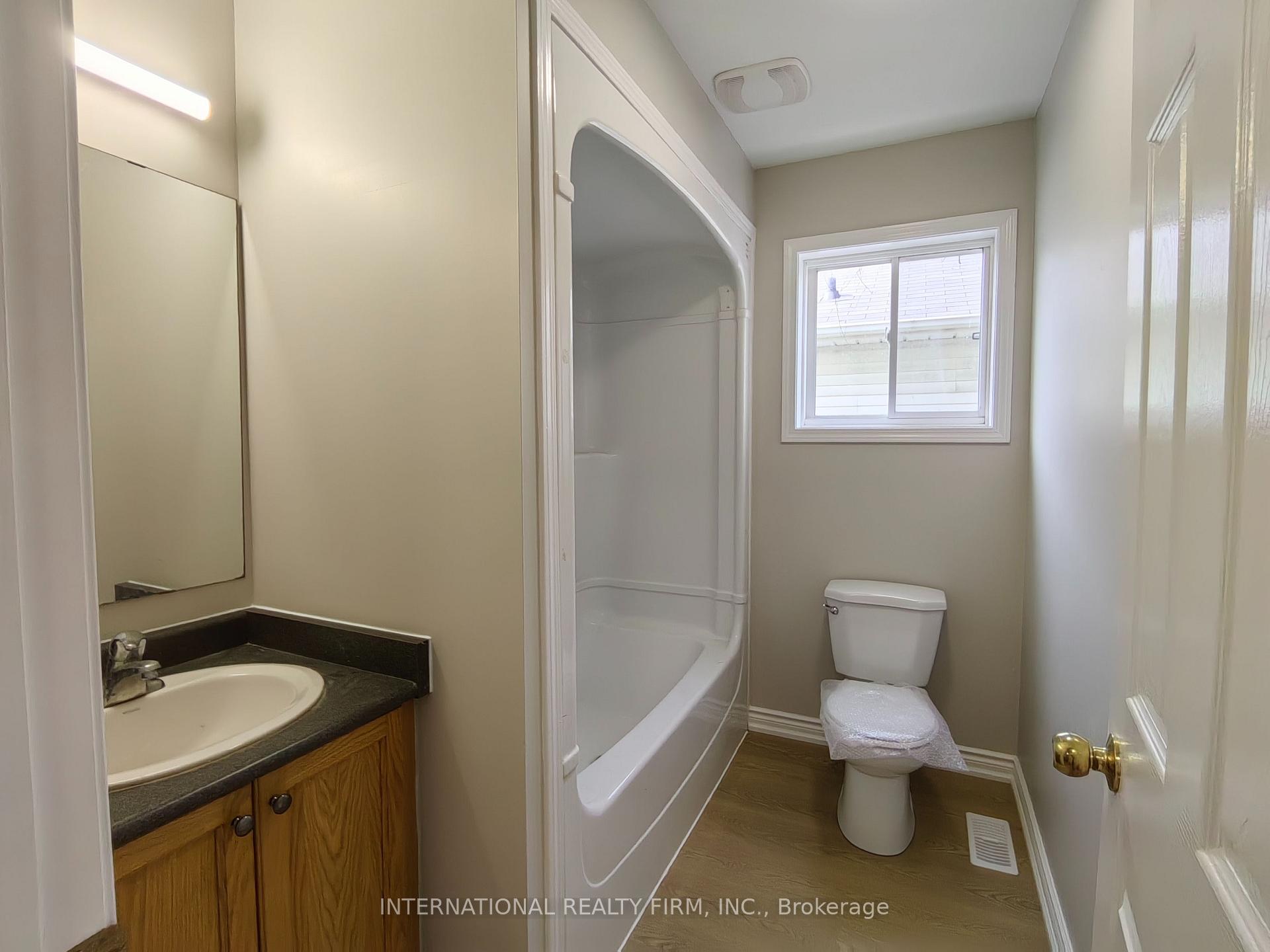 Photo 12 of Unit Main & 2nd, 14 Mann Street, Clarington, Bowmanville — HOMEH