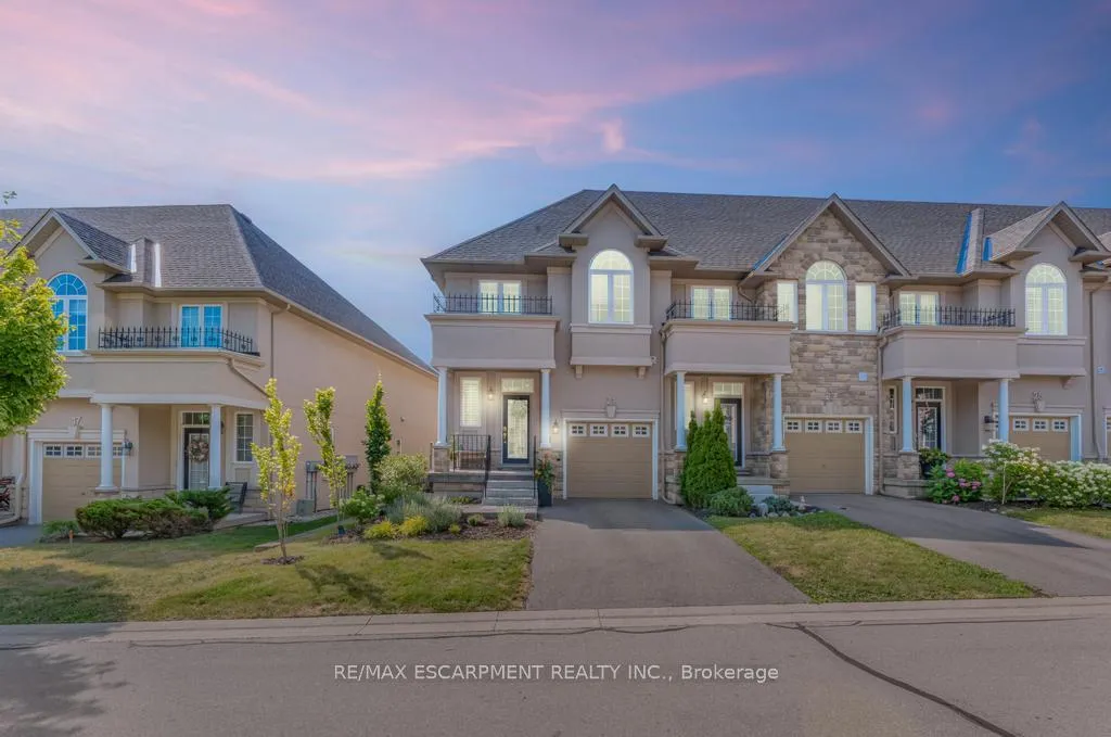 Photo 1 of 21 Forest Valley Crescent, Hamilton, Dundas — HOMEH