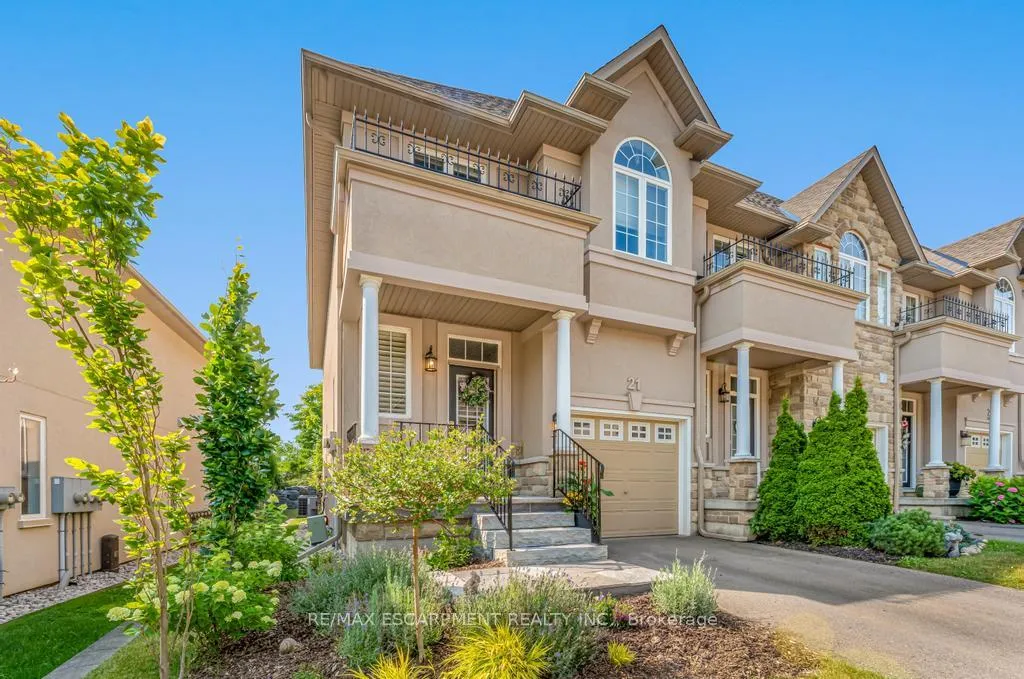 Photo 2 of 21 Forest Valley Crescent, Hamilton, Dundas — HOMEH