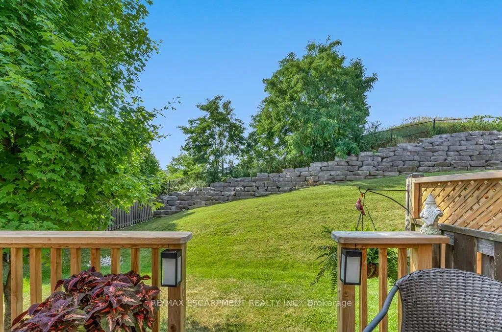 Photo 25 of 21 Forest Valley Crescent, Hamilton, Dundas — HOMEH