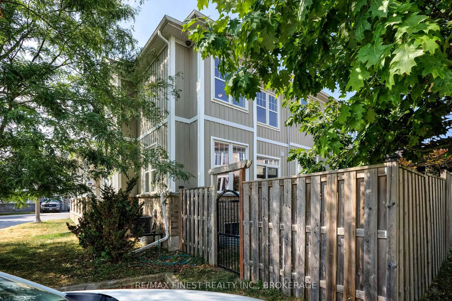 Photo 6 of 755 Newmarket Lane, Kingston, East of Sir John A. Blvd — HOMEH