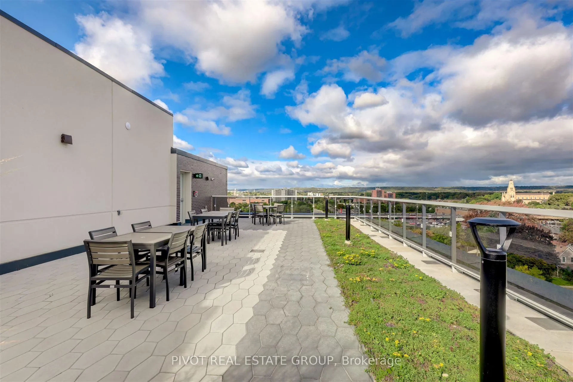 Photo 16 of Unit 408, 415 Main Street W, Hamilton, Kirkendall — HOMEH