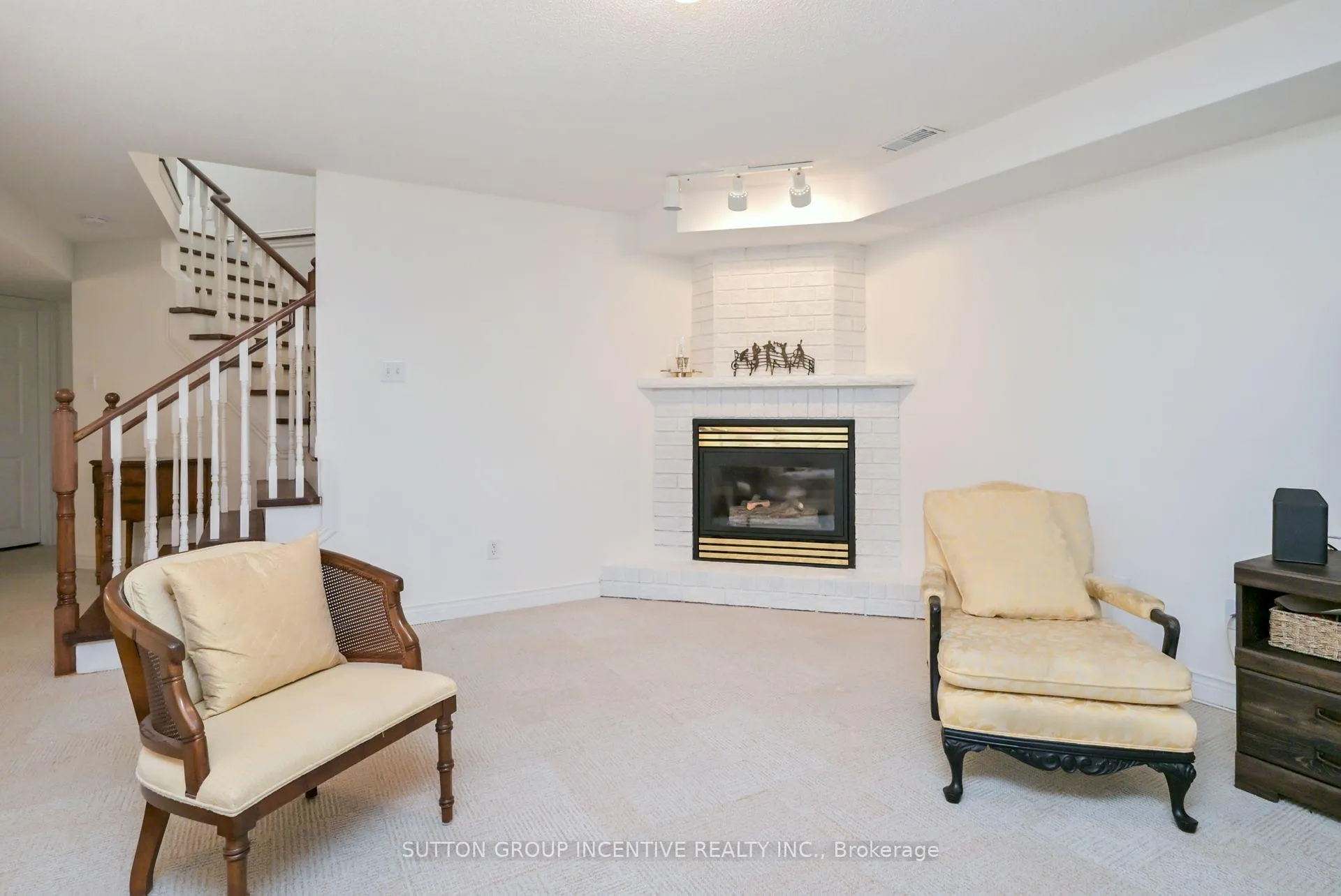 Photo 20 of 15 Sunset Boulevard, New Tecumseth, Alliston — HOMEH