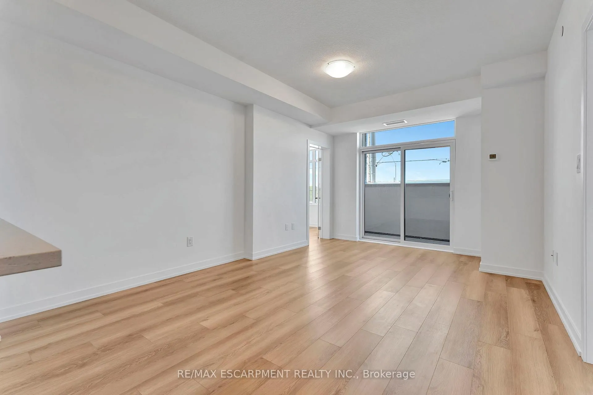 Photo 14 of Unit 431, 10 Mallard Trail, Hamilton, Waterdown — HOMEH