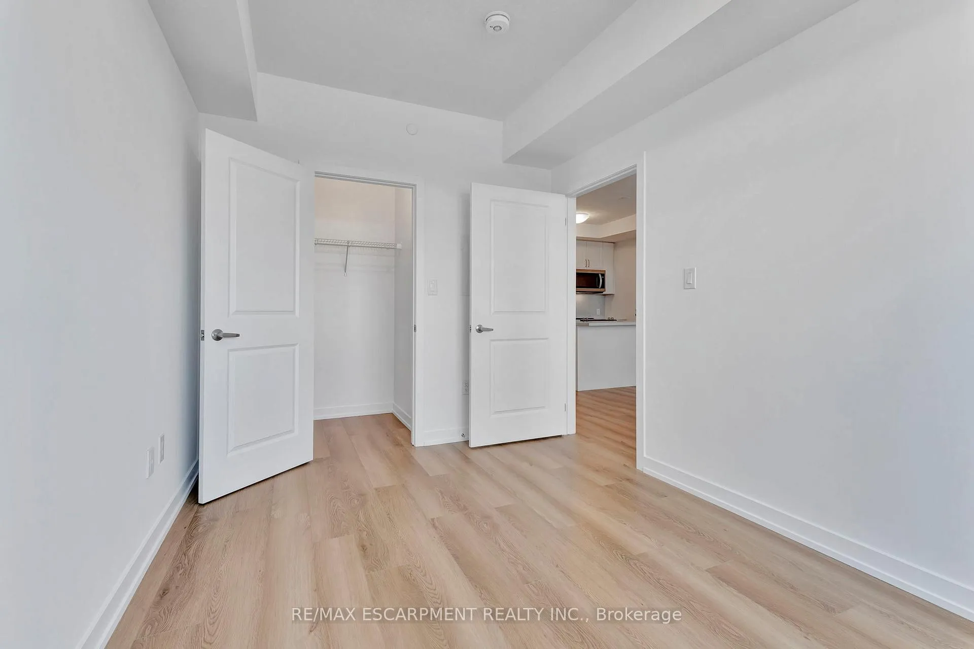 Photo 17 of Unit 431, 10 Mallard Trail, Hamilton, Waterdown — HOMEH