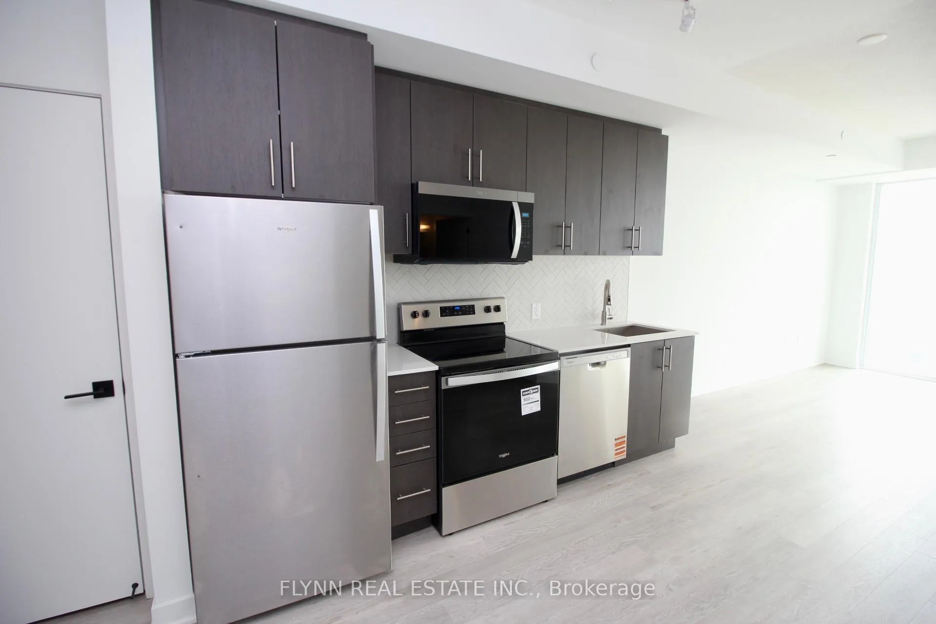 Photo 2 of Unit 1518, 2782 Barton Street E, Hamilton, Riverdale — HOMEH