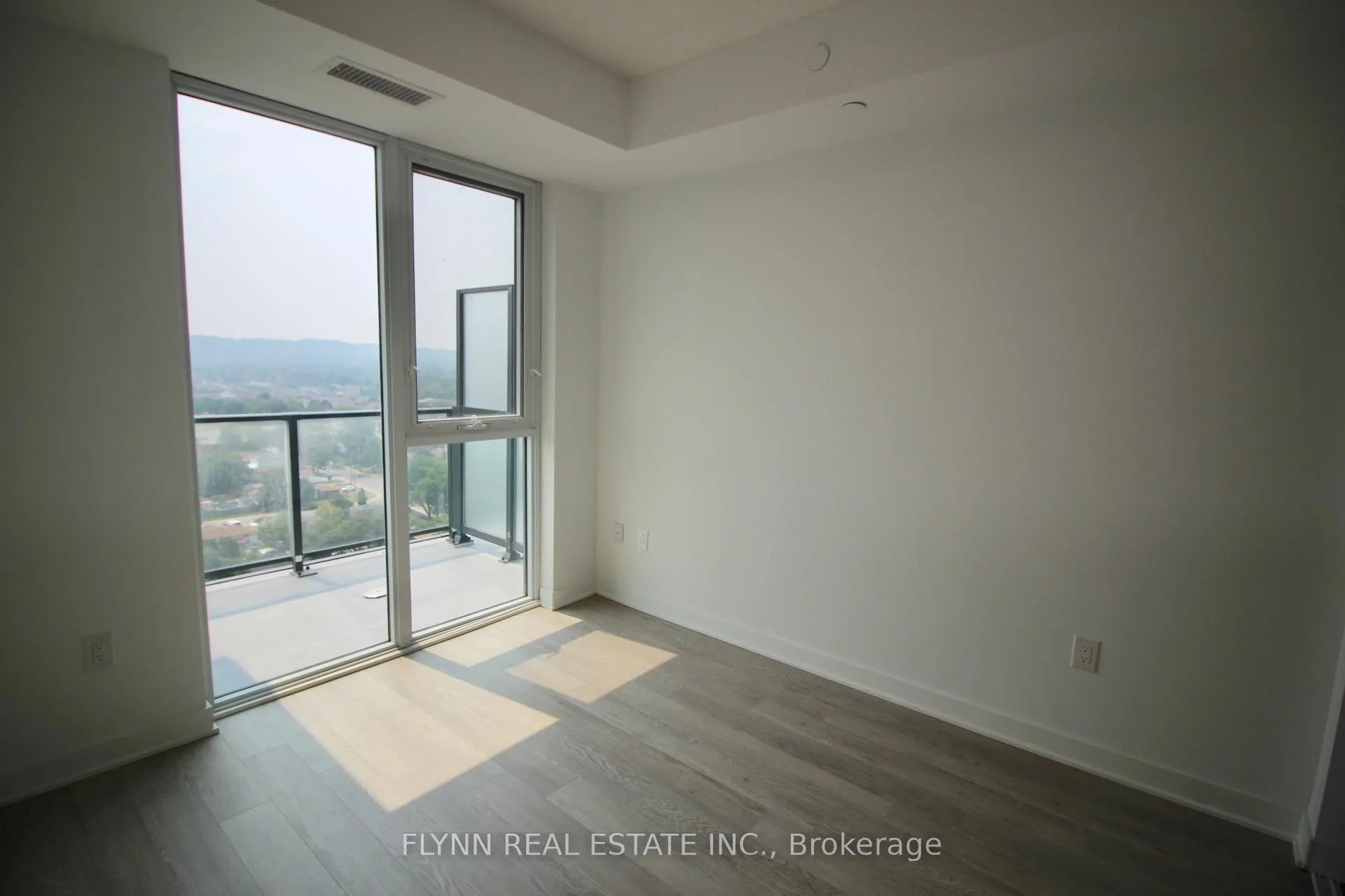 Photo 8 of Unit 1518, 2782 Barton Street E, Hamilton, Riverdale — HOMEH