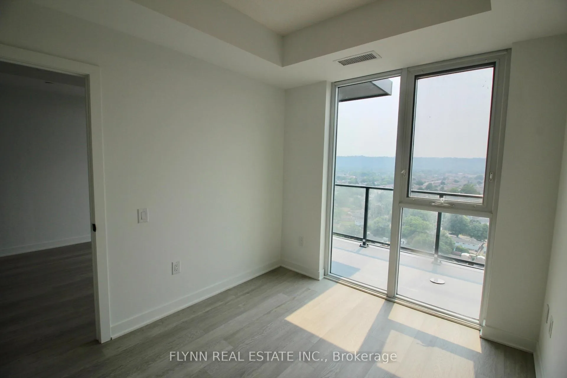 Photo 9 of Unit 1518, 2782 Barton Street E, Hamilton, Riverdale — HOMEH