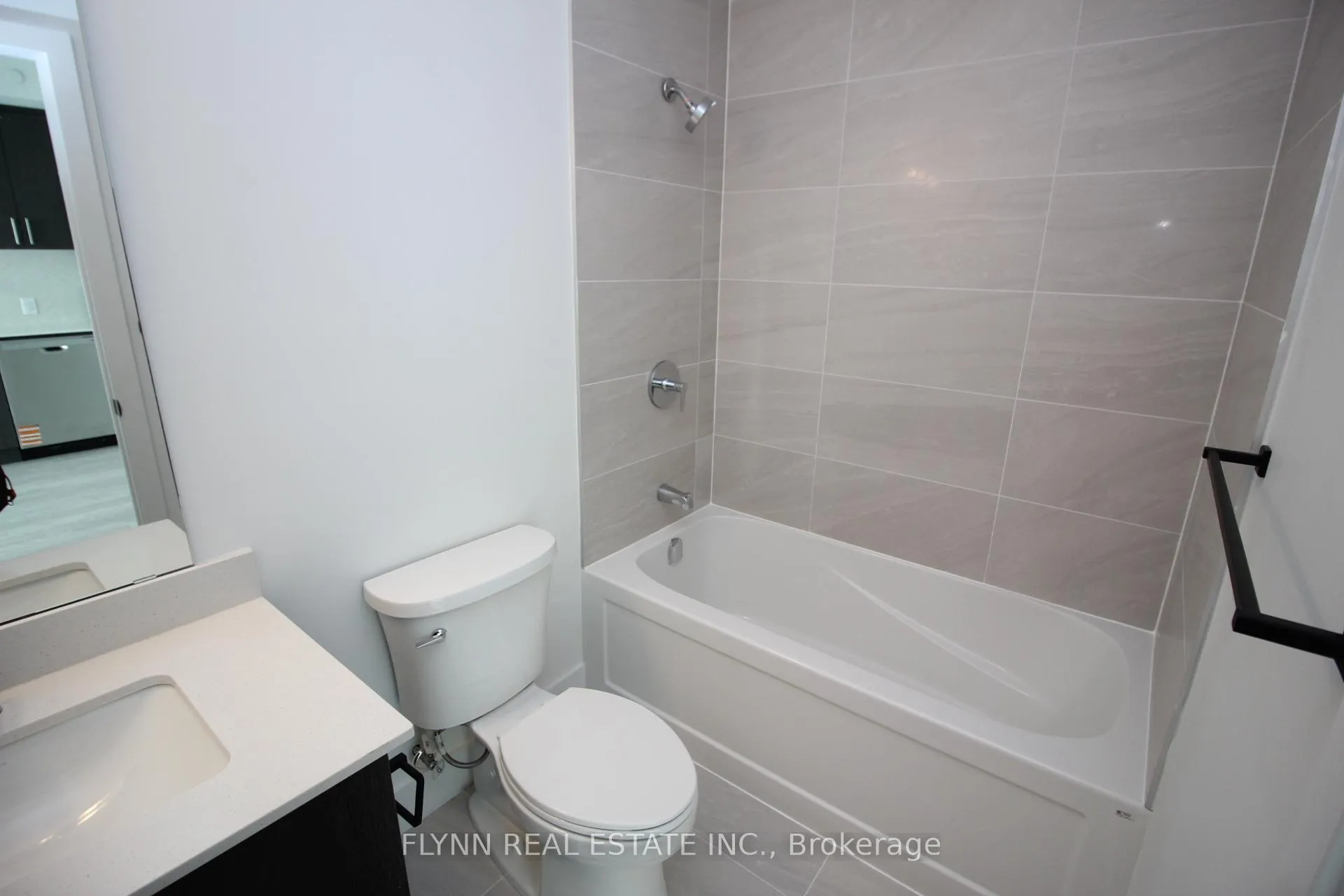Photo 11 of Unit 1518, 2782 Barton Street E, Hamilton, Riverdale — HOMEH