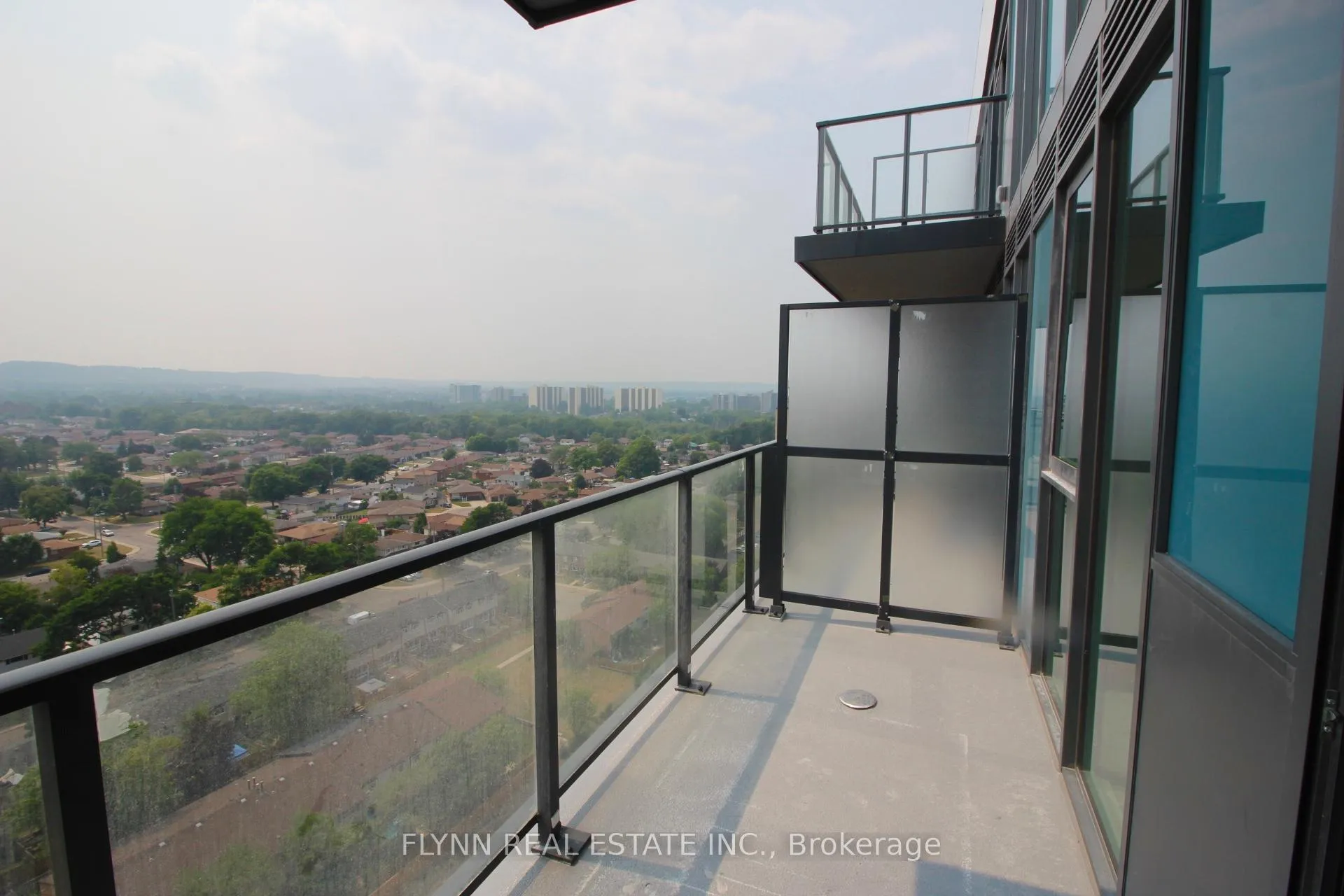 Photo 13 of Unit 1518, 2782 Barton Street E, Hamilton, Riverdale — HOMEH