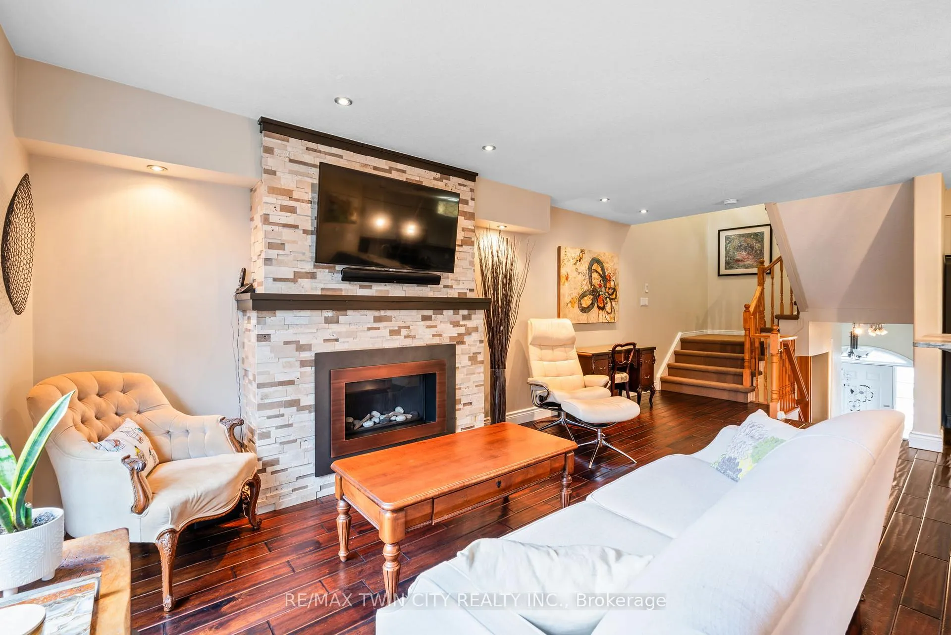 Photo 10 of Unit 33, 460 Woolwich Street, Waterloo — HOMEH