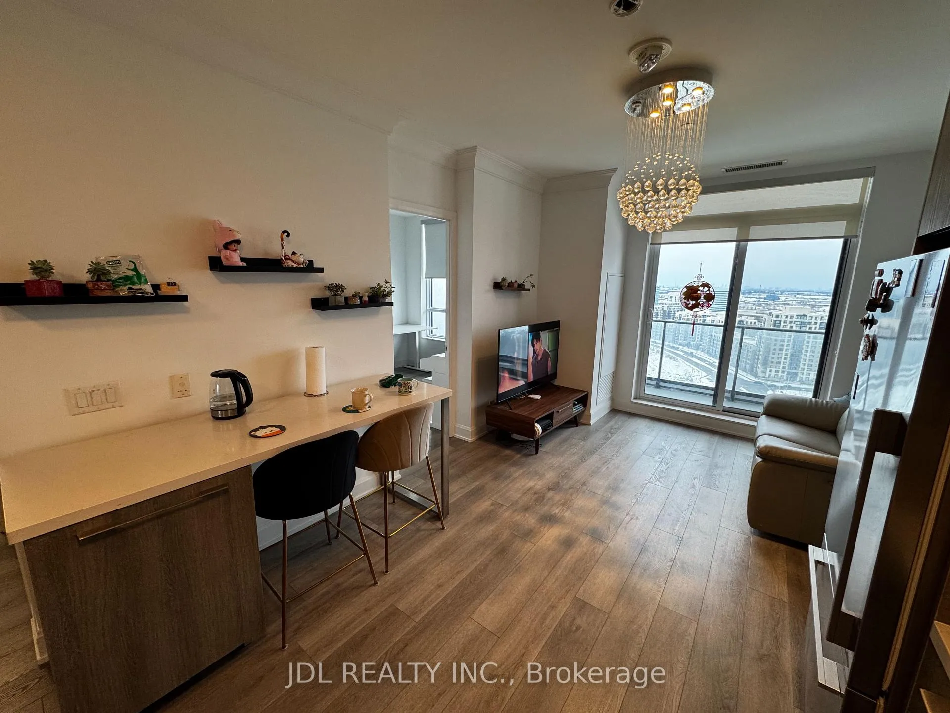 Photo 2 of 8 Water Walk Drive, Markham, Unionville — HOMEH