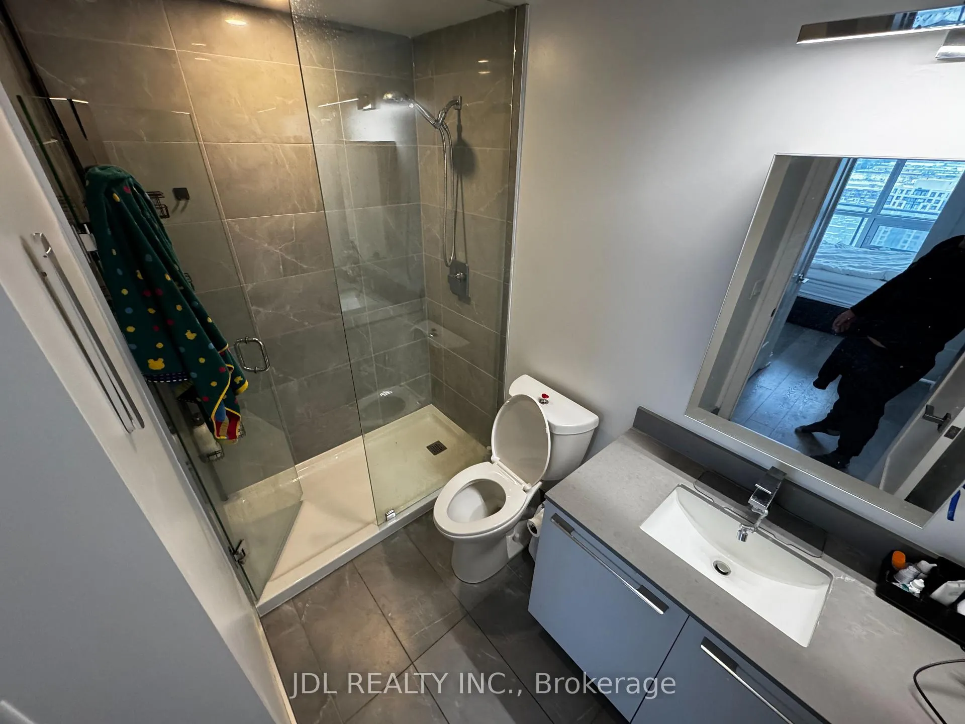 Photo 6 of 8 Water Walk Drive, Markham, Unionville — HOMEH