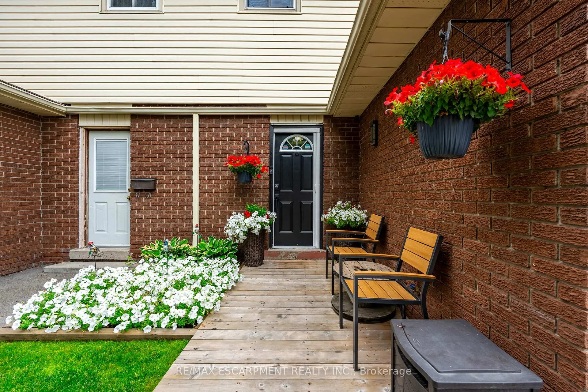 Photo 2 of Unit 42, 1350 Limeridge Road E, Hamilton, Trenholme — HOMEH