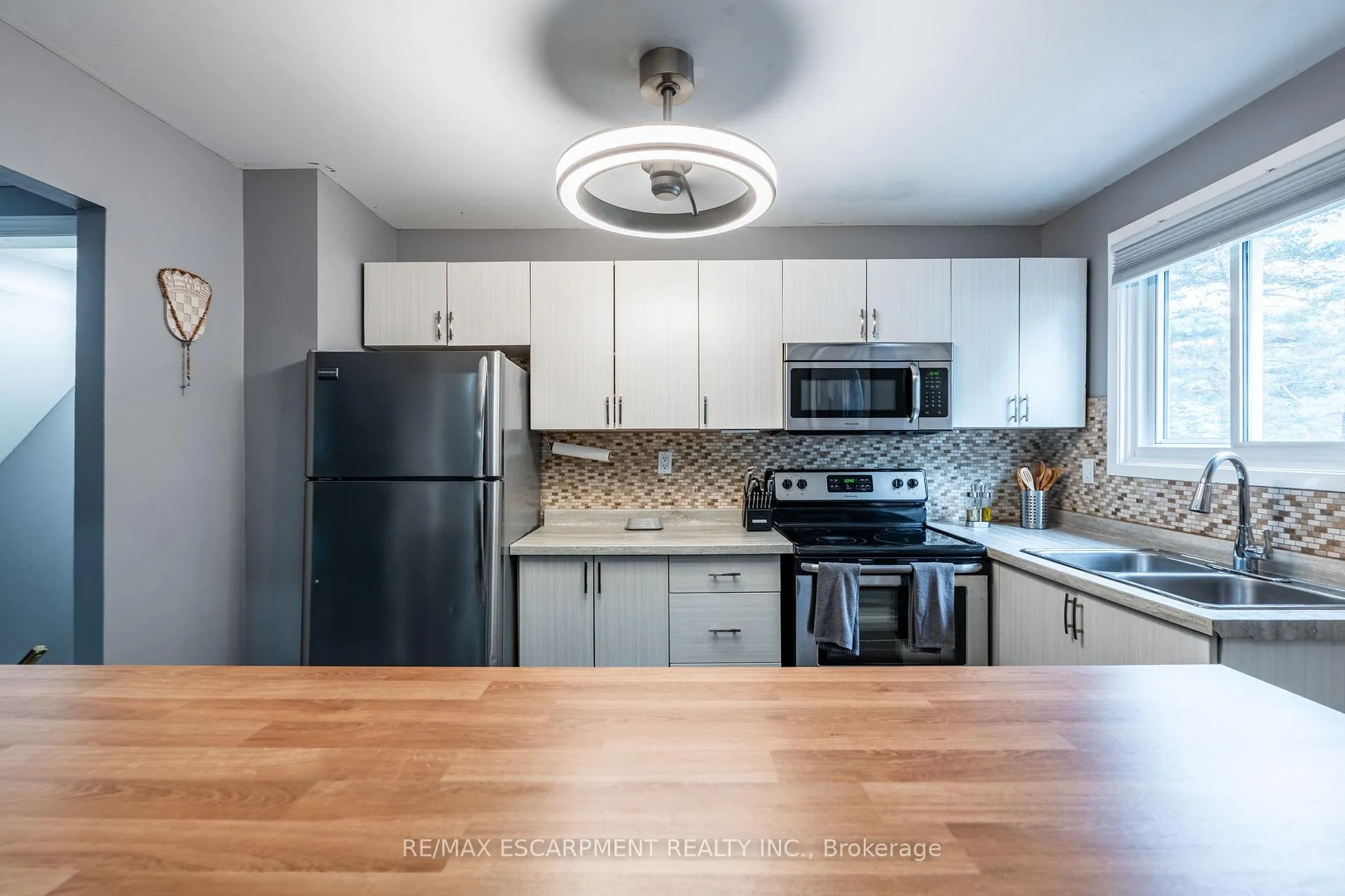 Photo 6 of Unit 42, 1350 Limeridge Road E, Hamilton, Trenholme — HOMEH