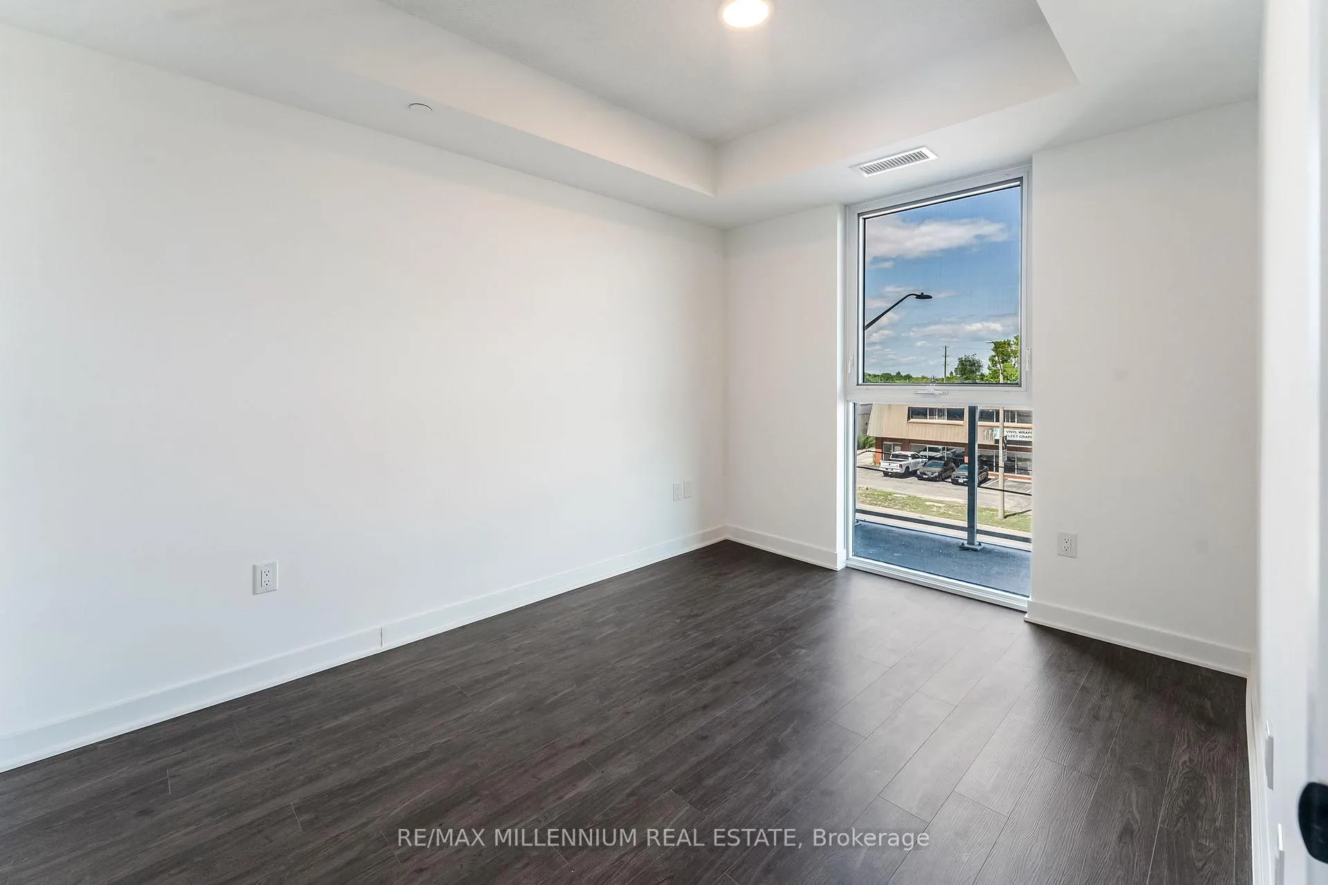 Photo 20 of Unit 208, 2782 Barton Street E, Hamilton, Riverdale — HOMEH