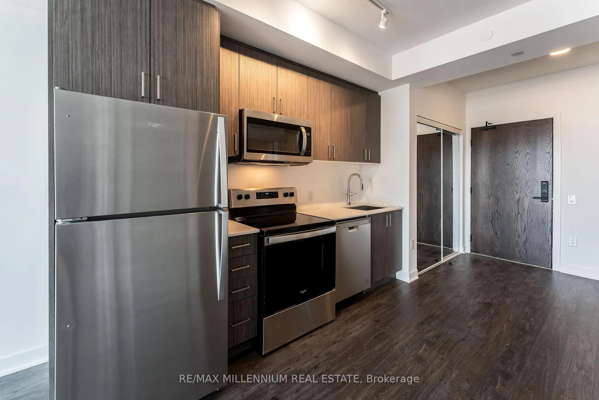 Photo 26 of Unit 208, 2782 Barton Street E, Hamilton, Riverdale — HOMEH