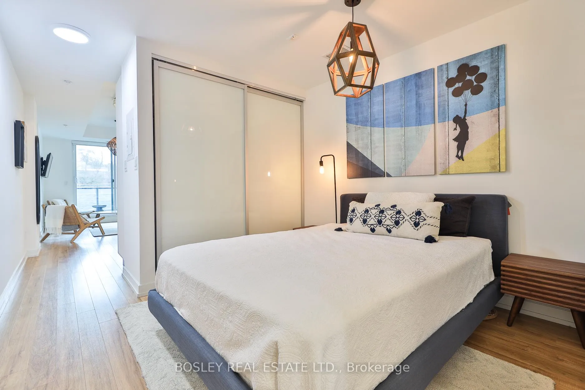 Photo 6 of Unit 516, 377 Madison Avenue, Toronto, Casa Loma — HOMEH