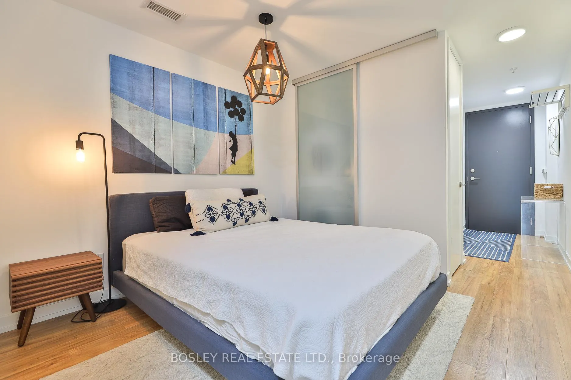 Photo 7 of Unit 516, 377 Madison Avenue, Toronto, Casa Loma — HOMEH