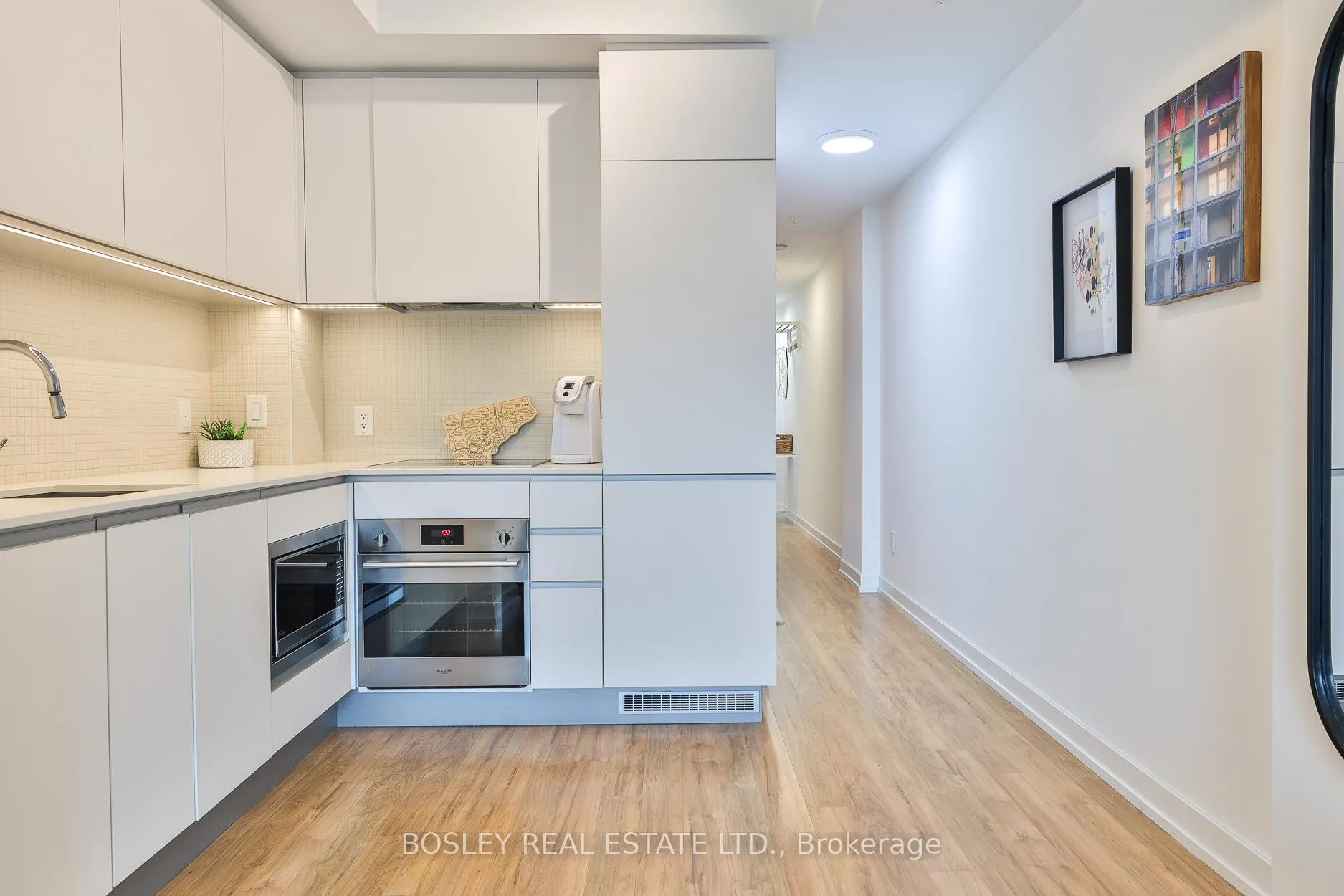 Photo 15 of Unit 516, 377 Madison Avenue, Toronto, Casa Loma — HOMEH