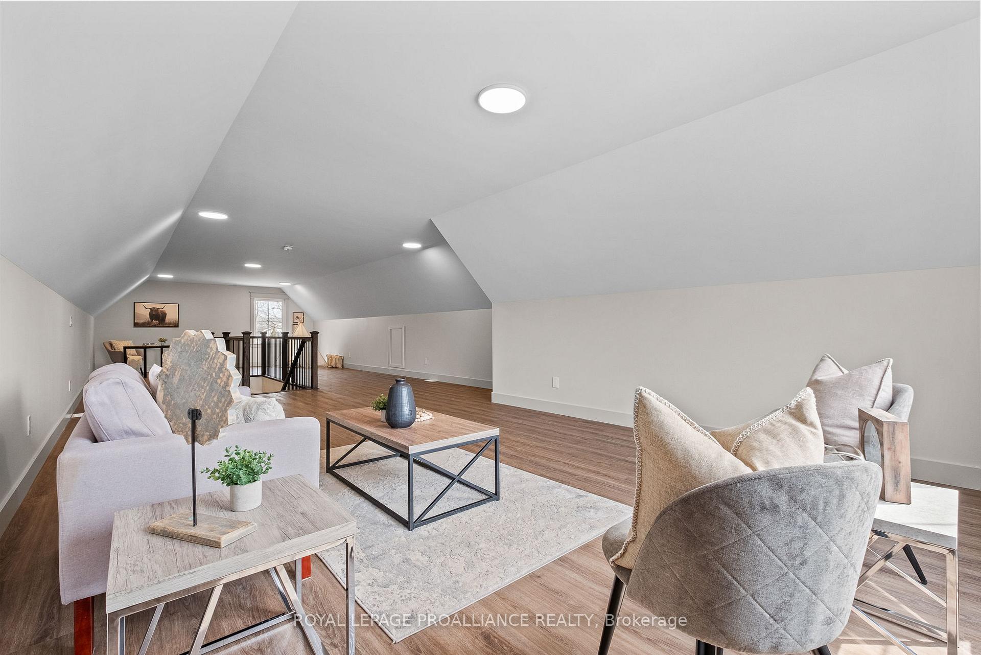 Photo 26 of 56 Willowbrook Street, Markham, Aileen-Willowbrook — HOMEH