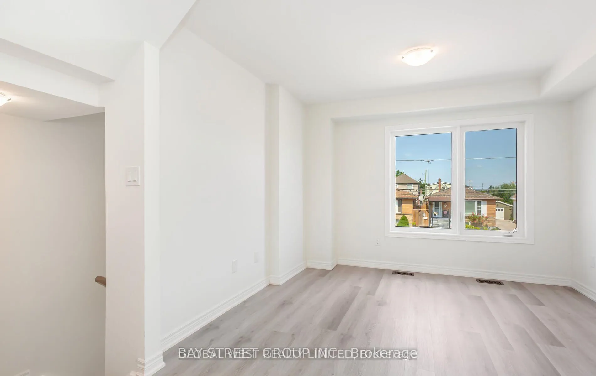 Photo 4 of Unit 8, 16 Reid Avenue, Hamilton, McQuesten — HOMEH