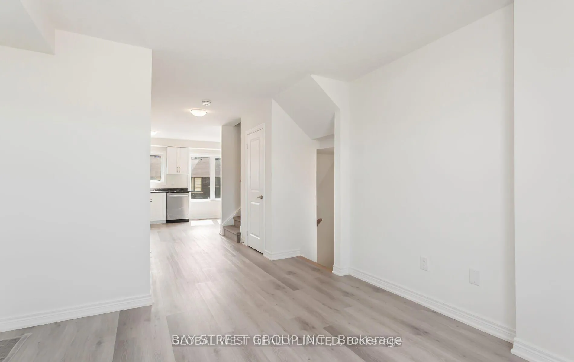 Photo 5 of Unit 8, 16 Reid Avenue, Hamilton, McQuesten — HOMEH