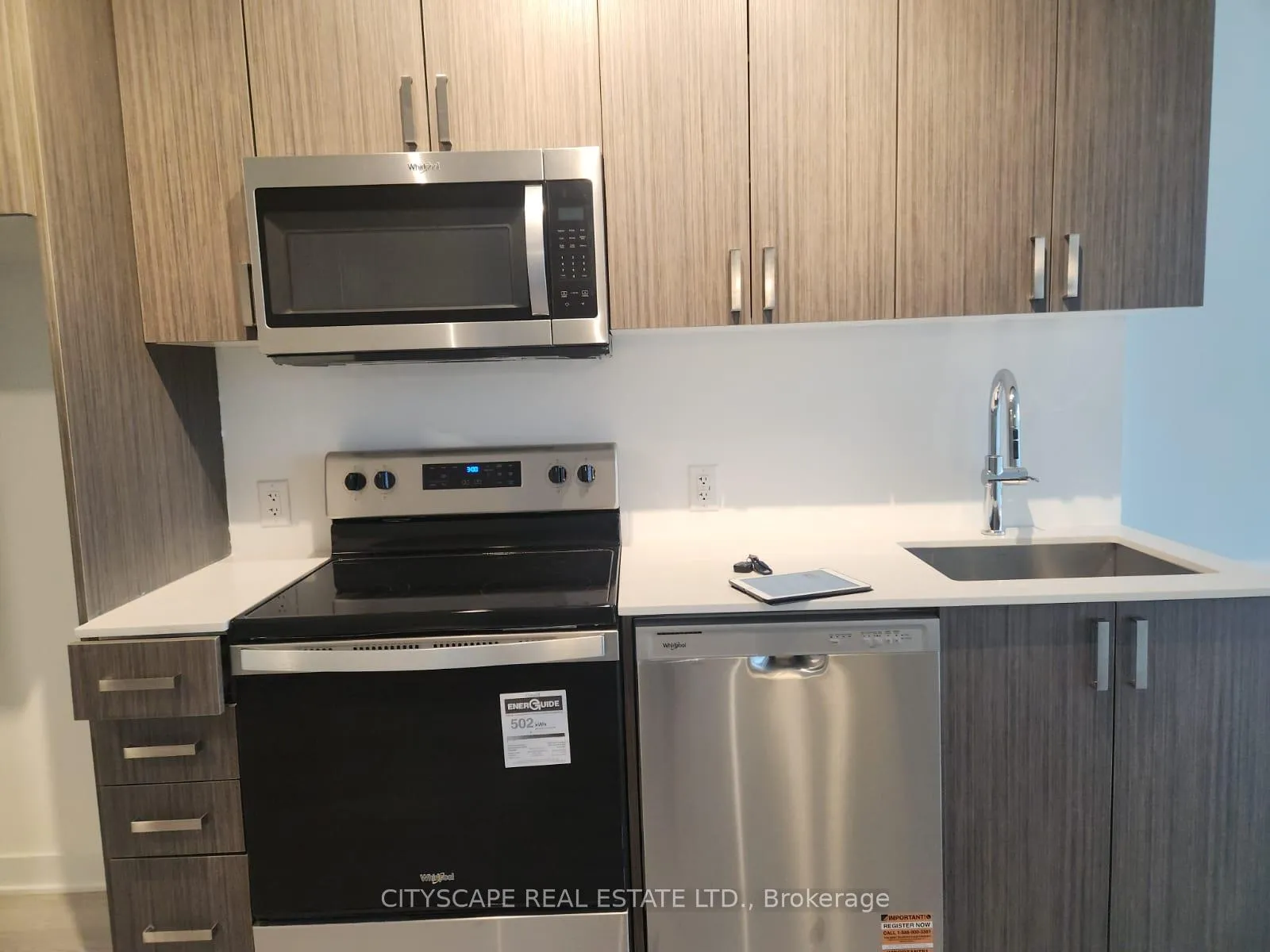 Photo 4 of Unit 618, 2782 Barton Street E, Hamilton, Riverdale — HOMEH