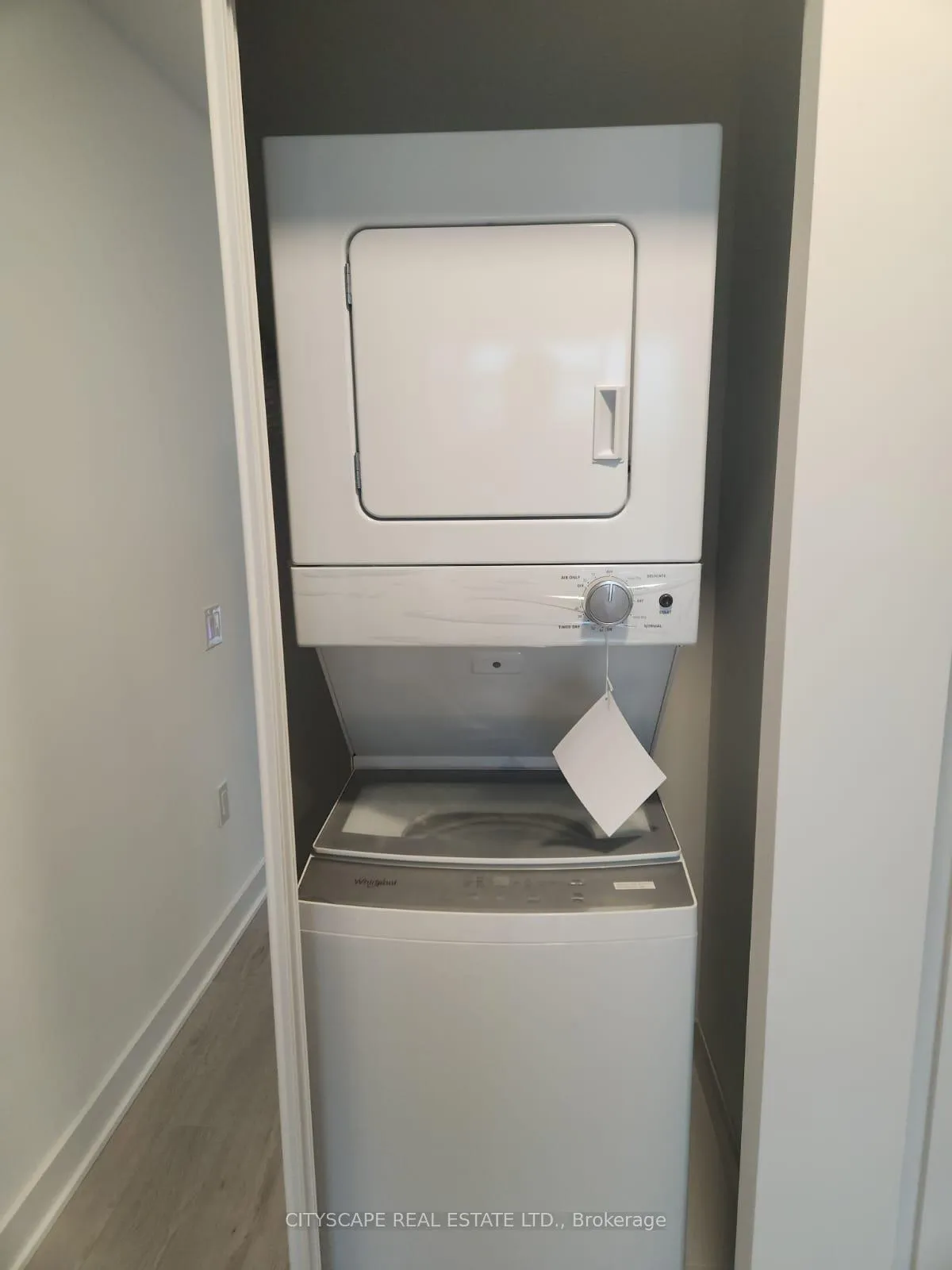Photo 10 of Unit 618, 2782 Barton Street E, Hamilton, Riverdale — HOMEH
