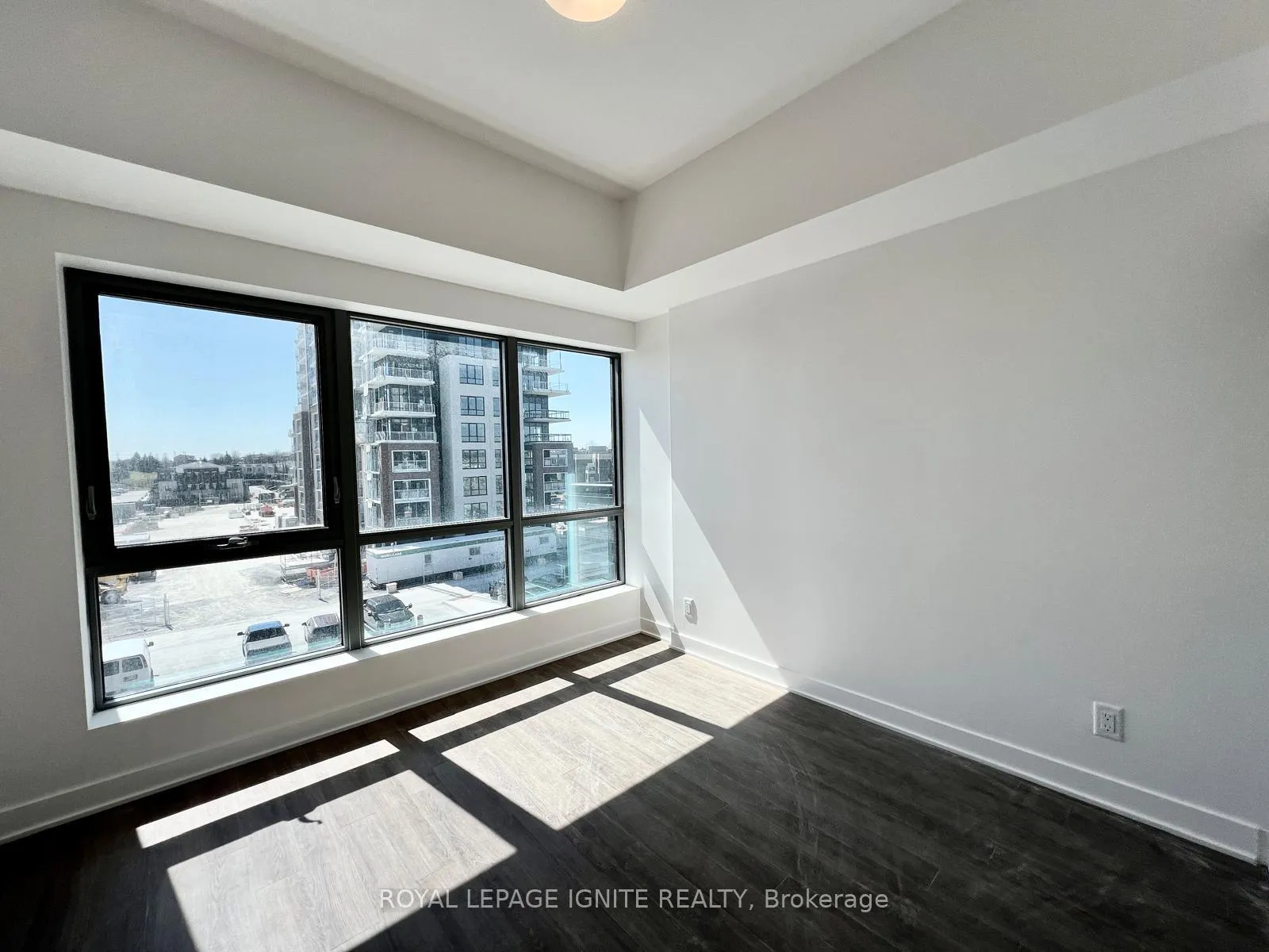 Photo 7 of Unit 402, 55 Clarington Boulevard, Clarington, Bowmanville — HOMEH