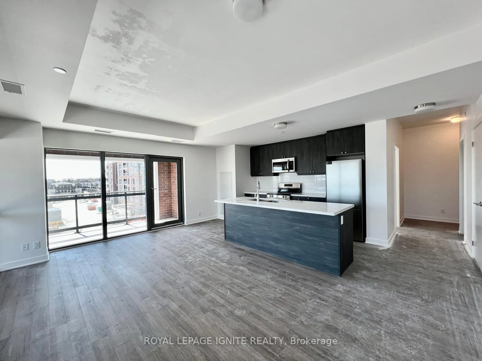 Photo 10 of Unit 402, 55 Clarington Boulevard, Clarington, Bowmanville — HOMEH