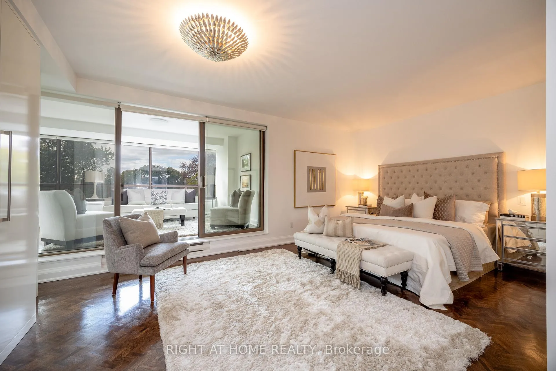 Photo 12 of Unit 606, 4 Lowther Avenue, Toronto, The Annex — HOMEH