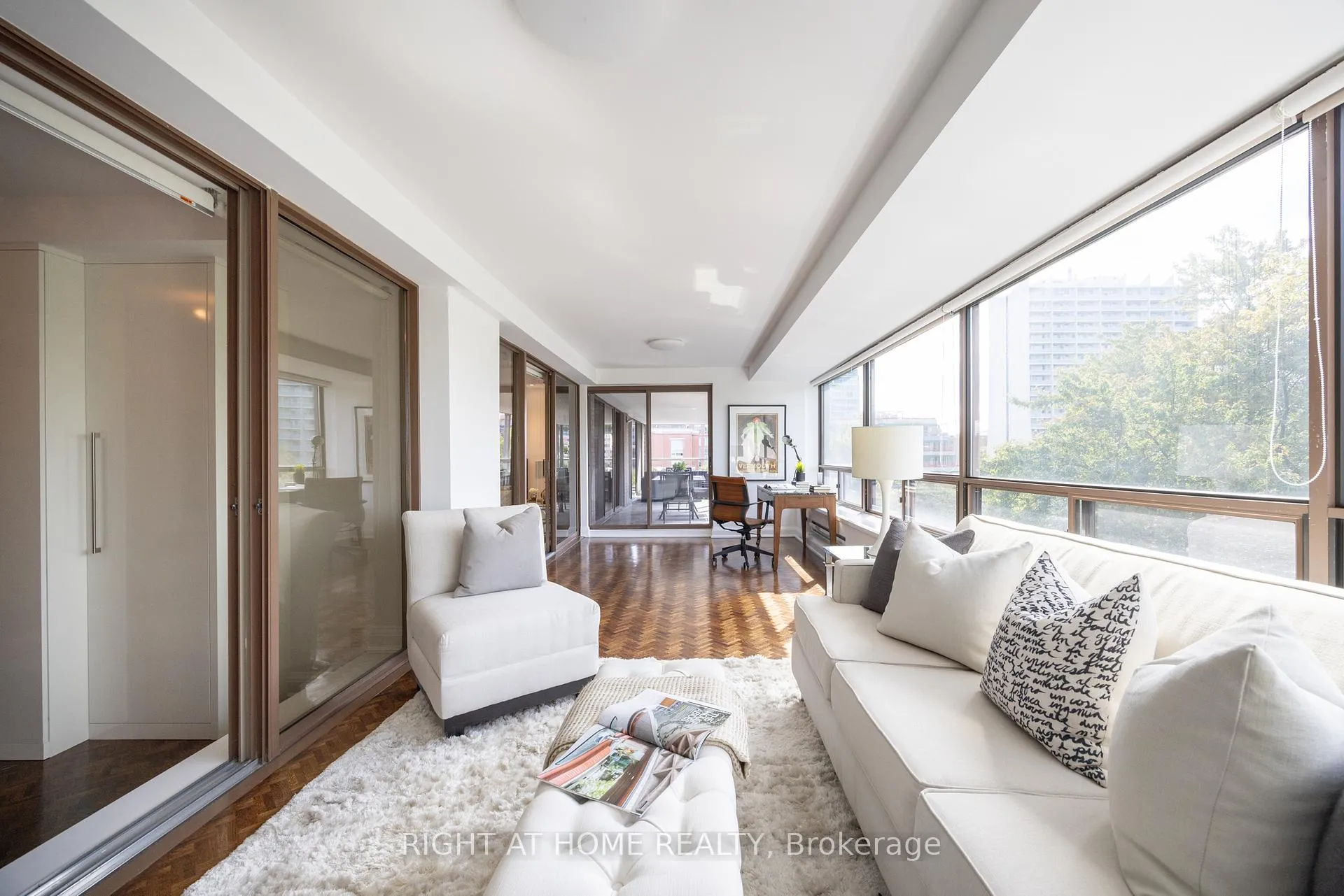 Photo 16 of Unit 606, 4 Lowther Avenue, Toronto, The Annex — HOMEH