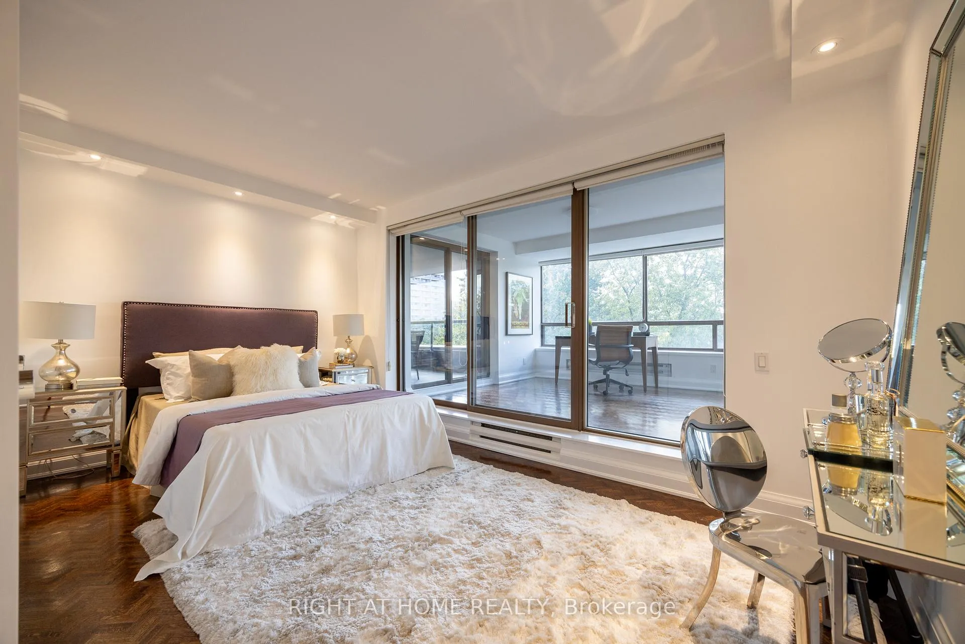 Photo 18 of Unit 606, 4 Lowther Avenue, Toronto, The Annex — HOMEH